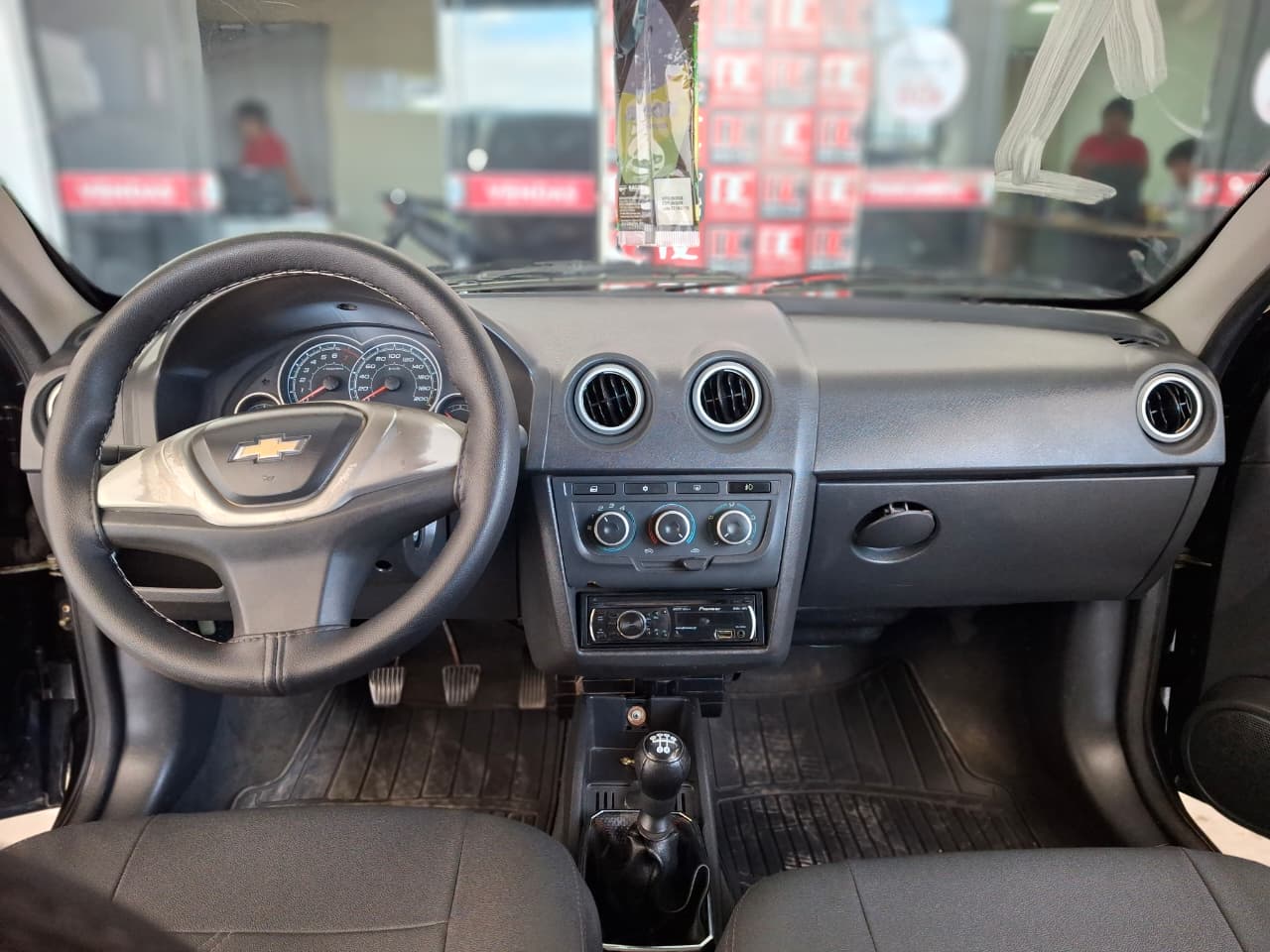 
								CELTA LT 1.0 COMPLETO ANO 2013 full									