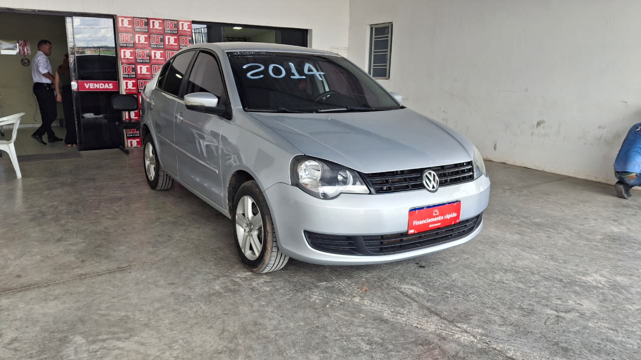 
								POLO 1.6 SEDAN MANUAL full									