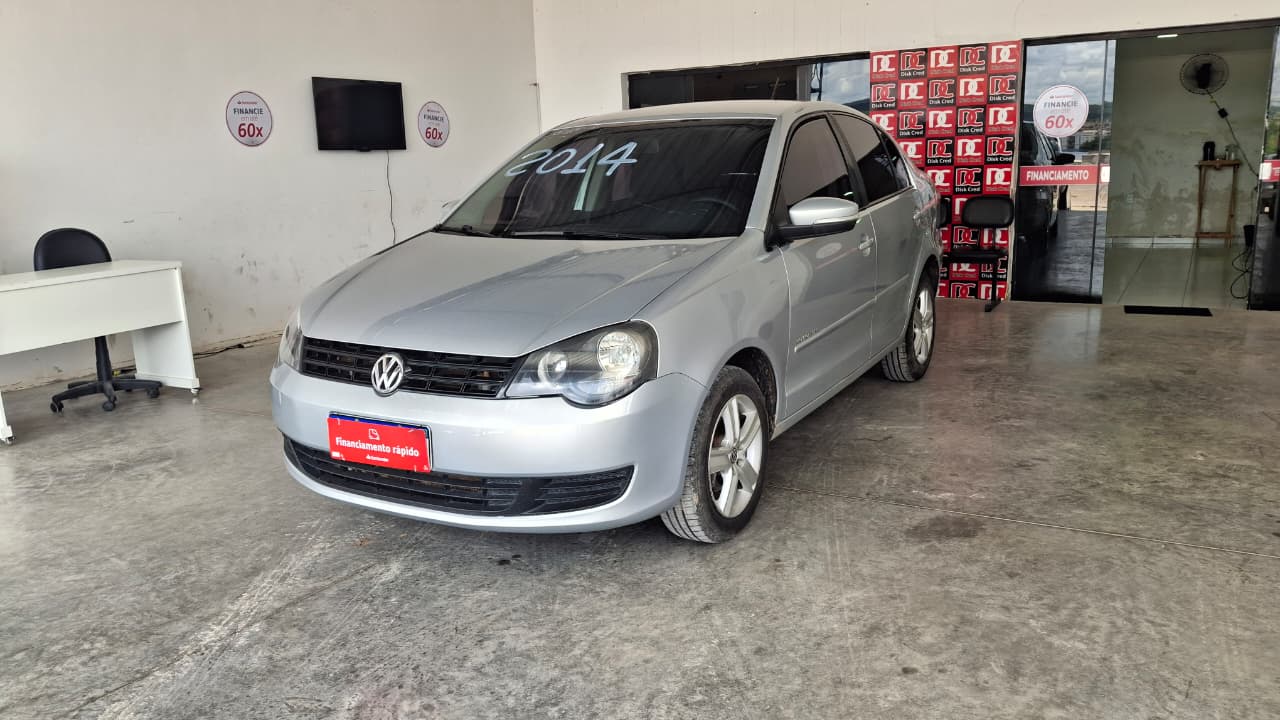 
								POLO 1.6 SEDAN MANUAL full									