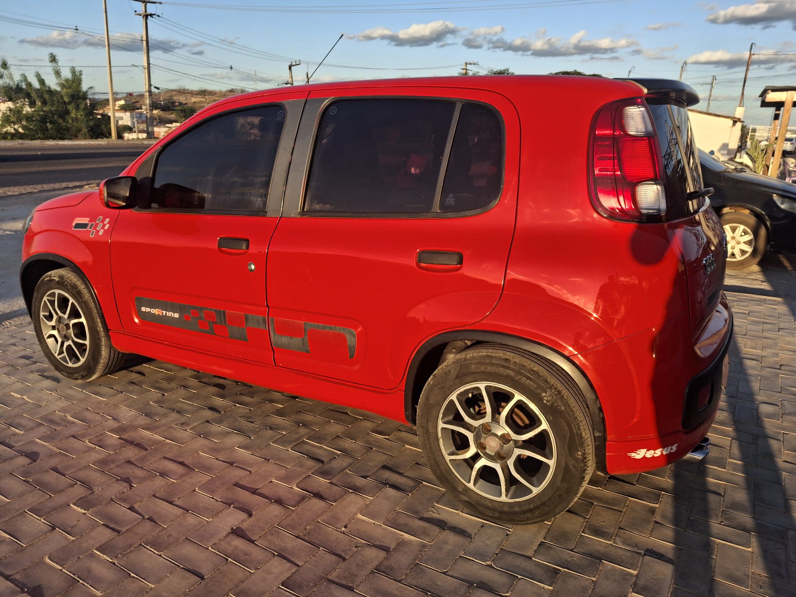 
								FIAT/UNO SPORTING 1.4 EVO FIRE FLEX full									
