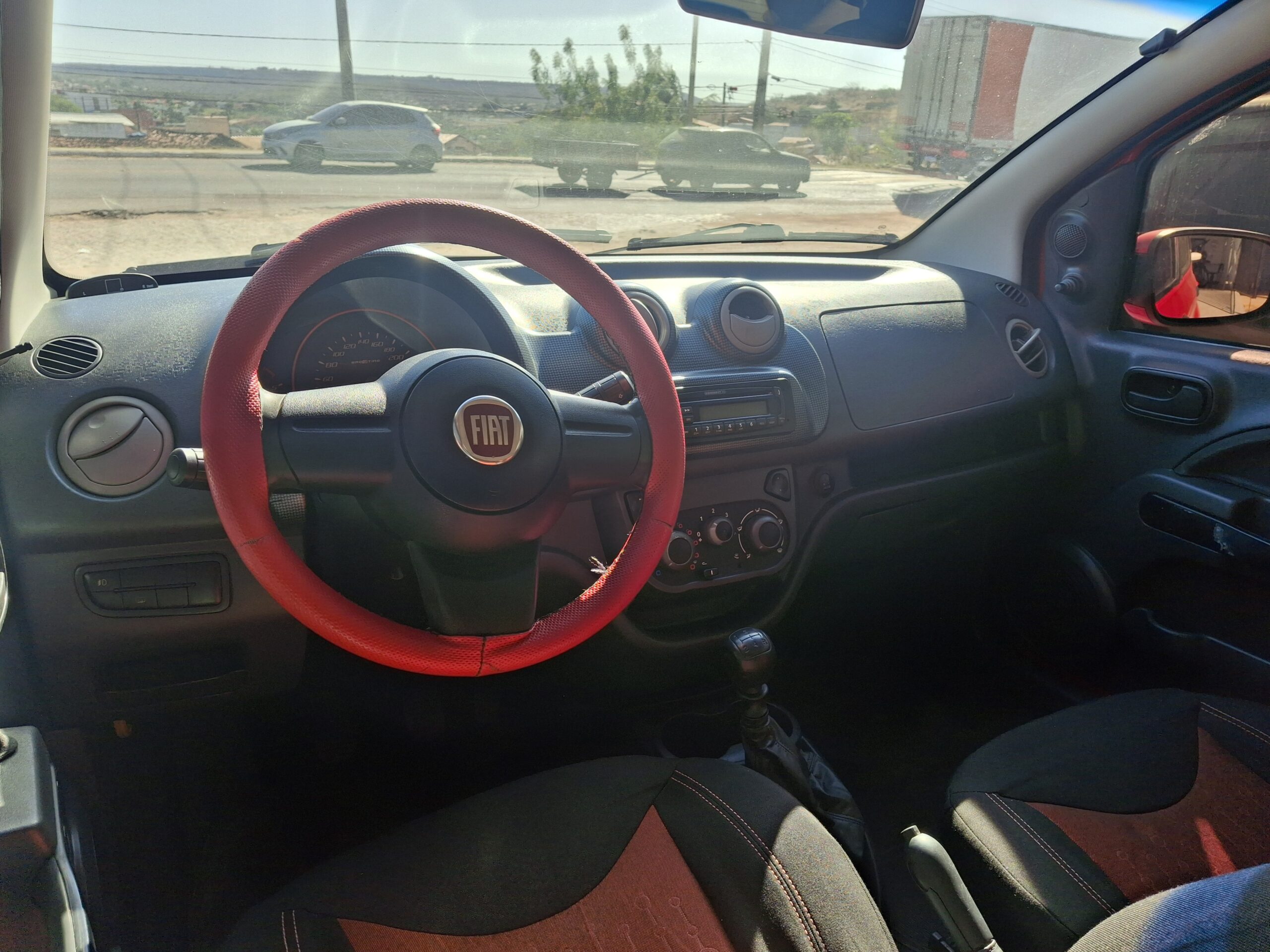 
								FIAT/UNO SPORTING 1.4 EVO FIRE FLEX full									