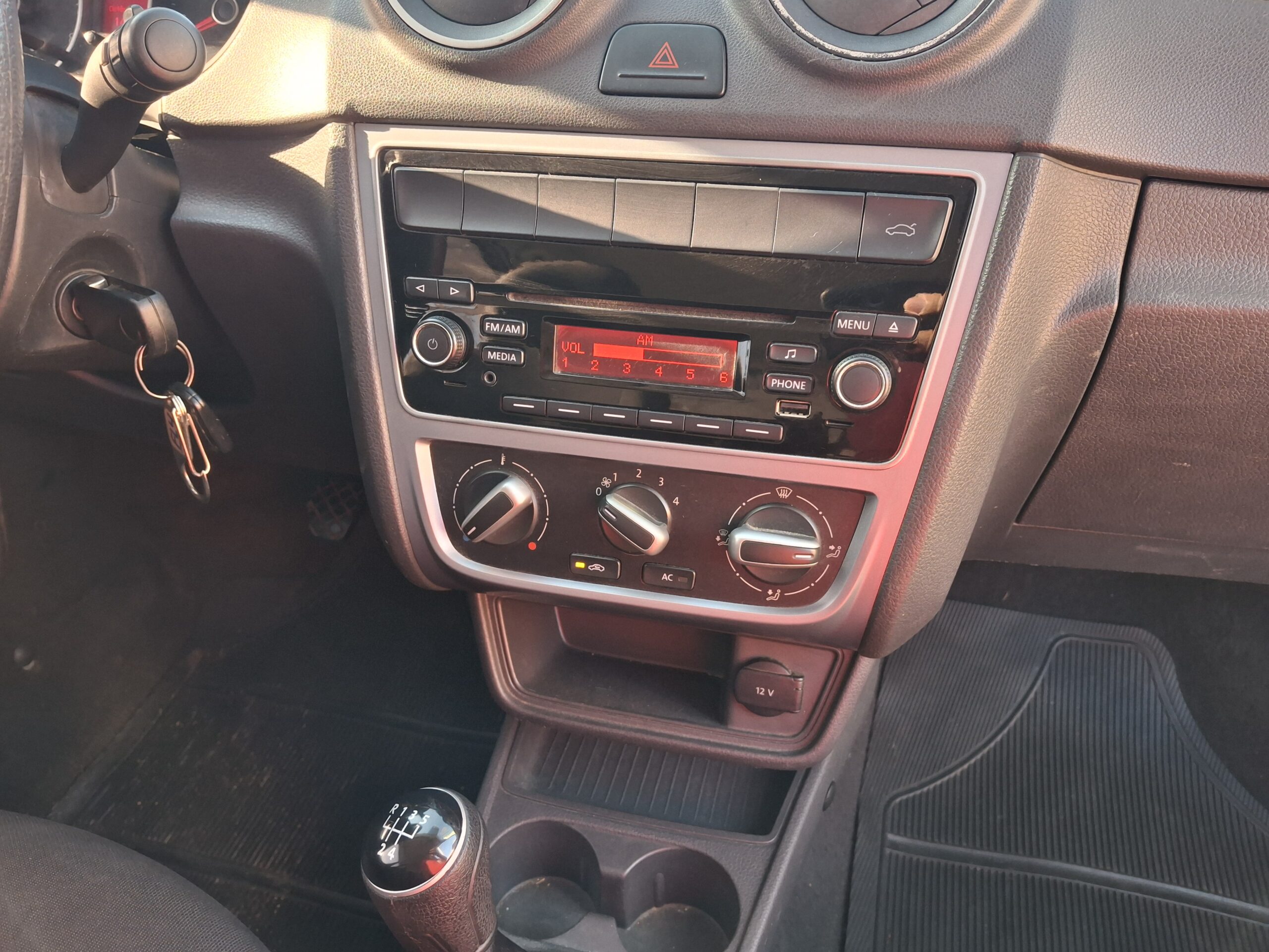 
								VW/GOL COMFORTLINE MB 2015 1.0 full									