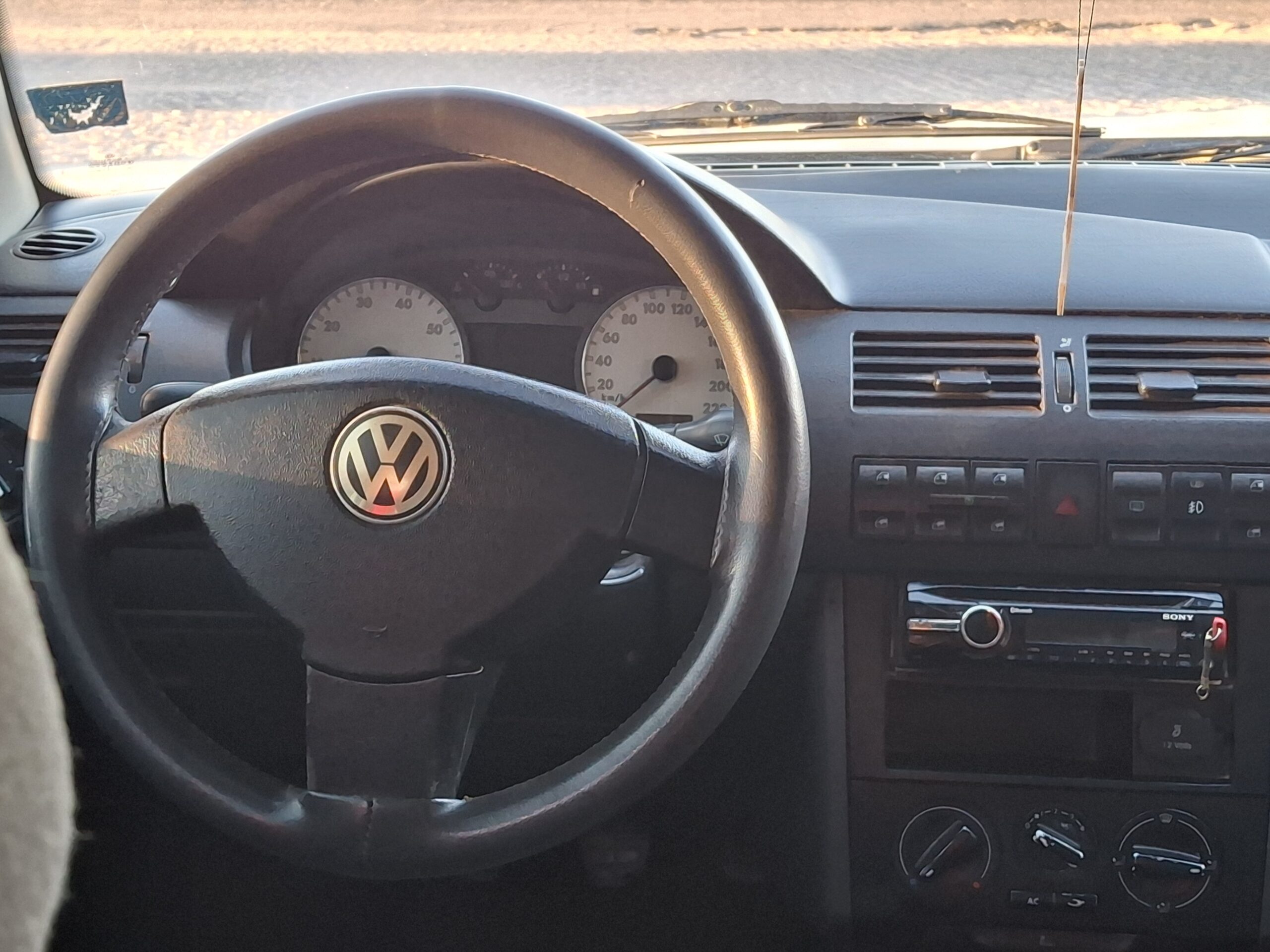 
								VW/GOL 1.6 POWER 2003 full									