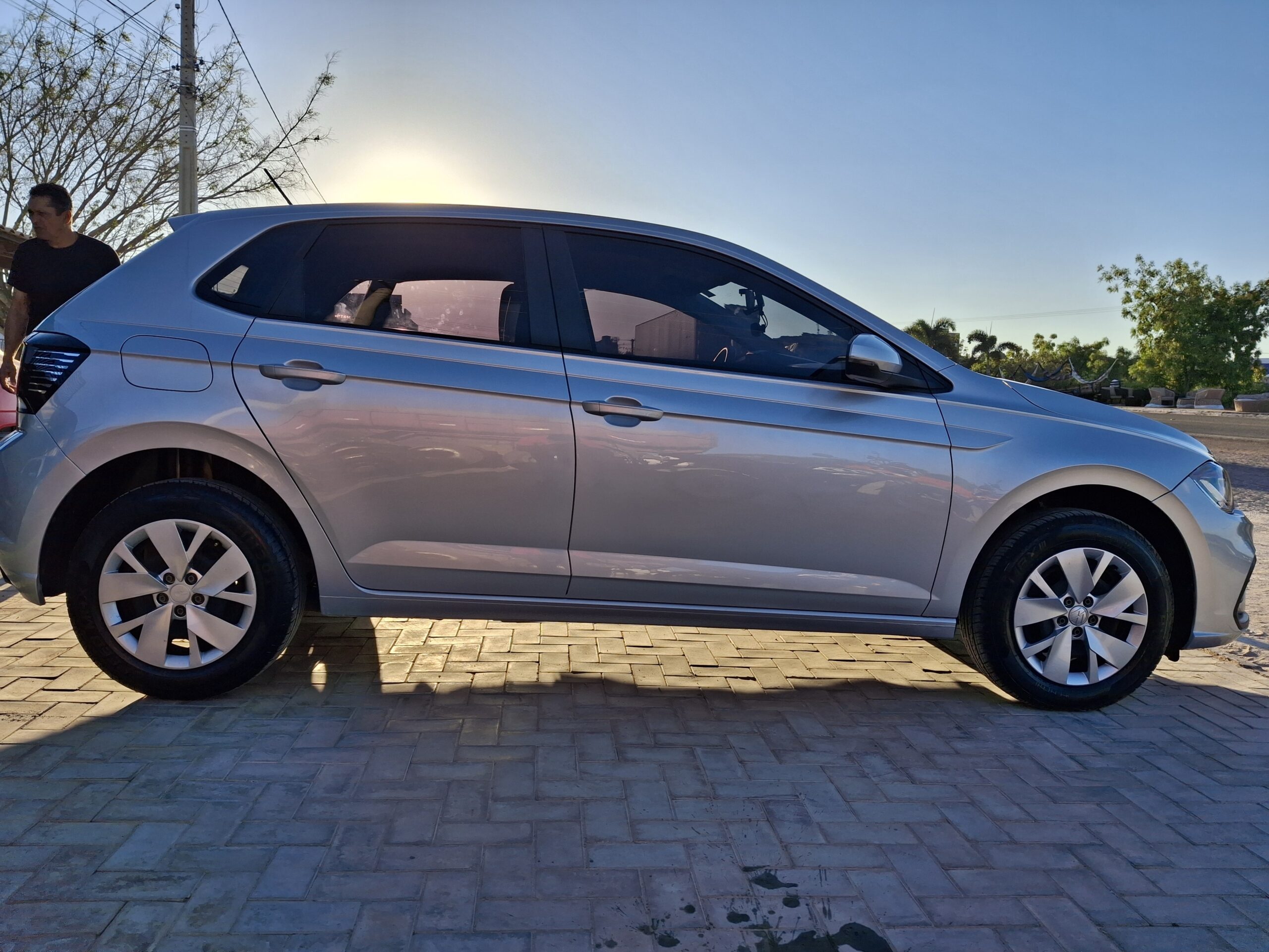 
								VW/POLO 1.0 MPI FLEX 12V 2023 full									