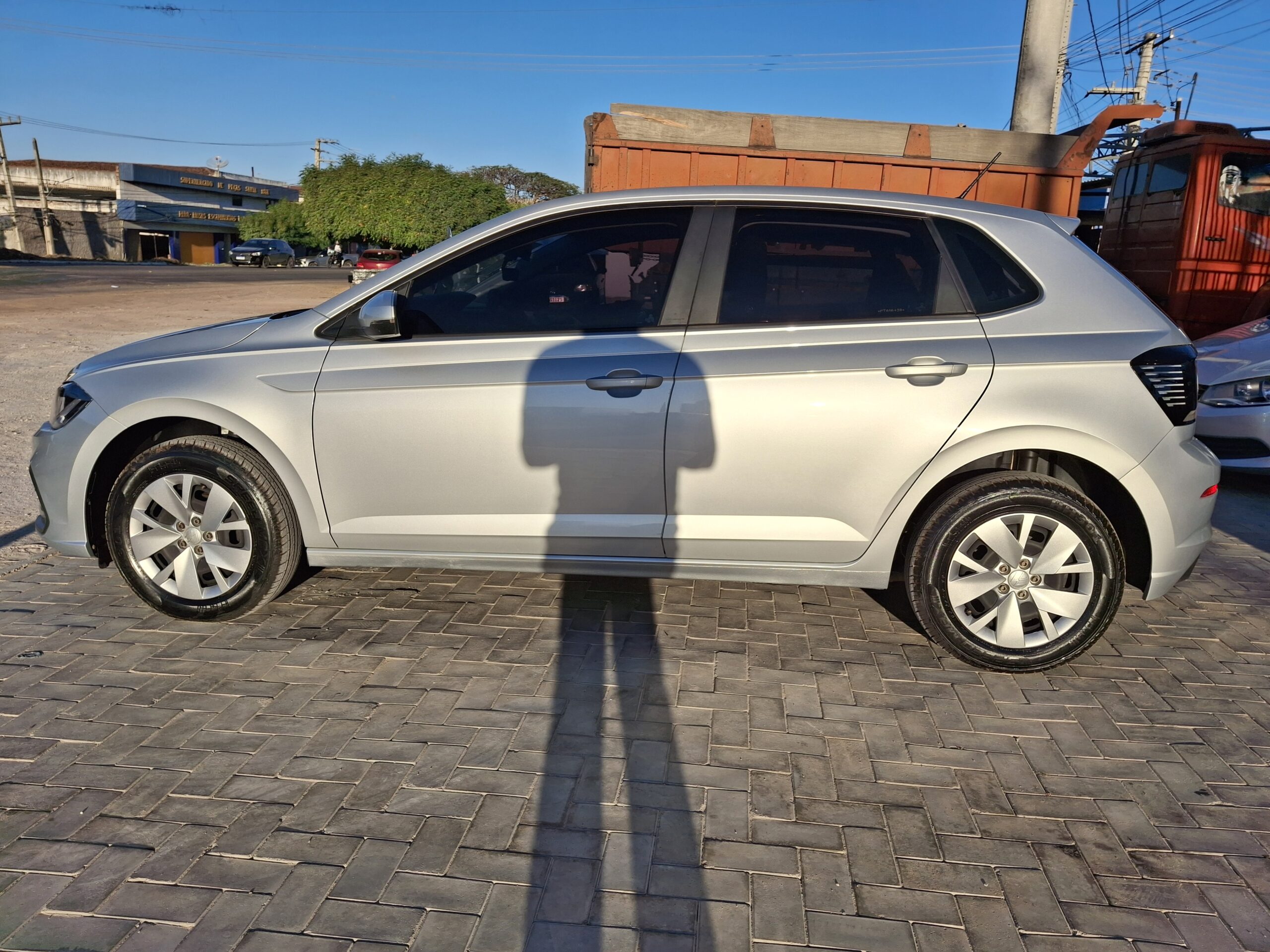 
								VW/POLO 1.0 MPI FLEX 12V 2023 full									