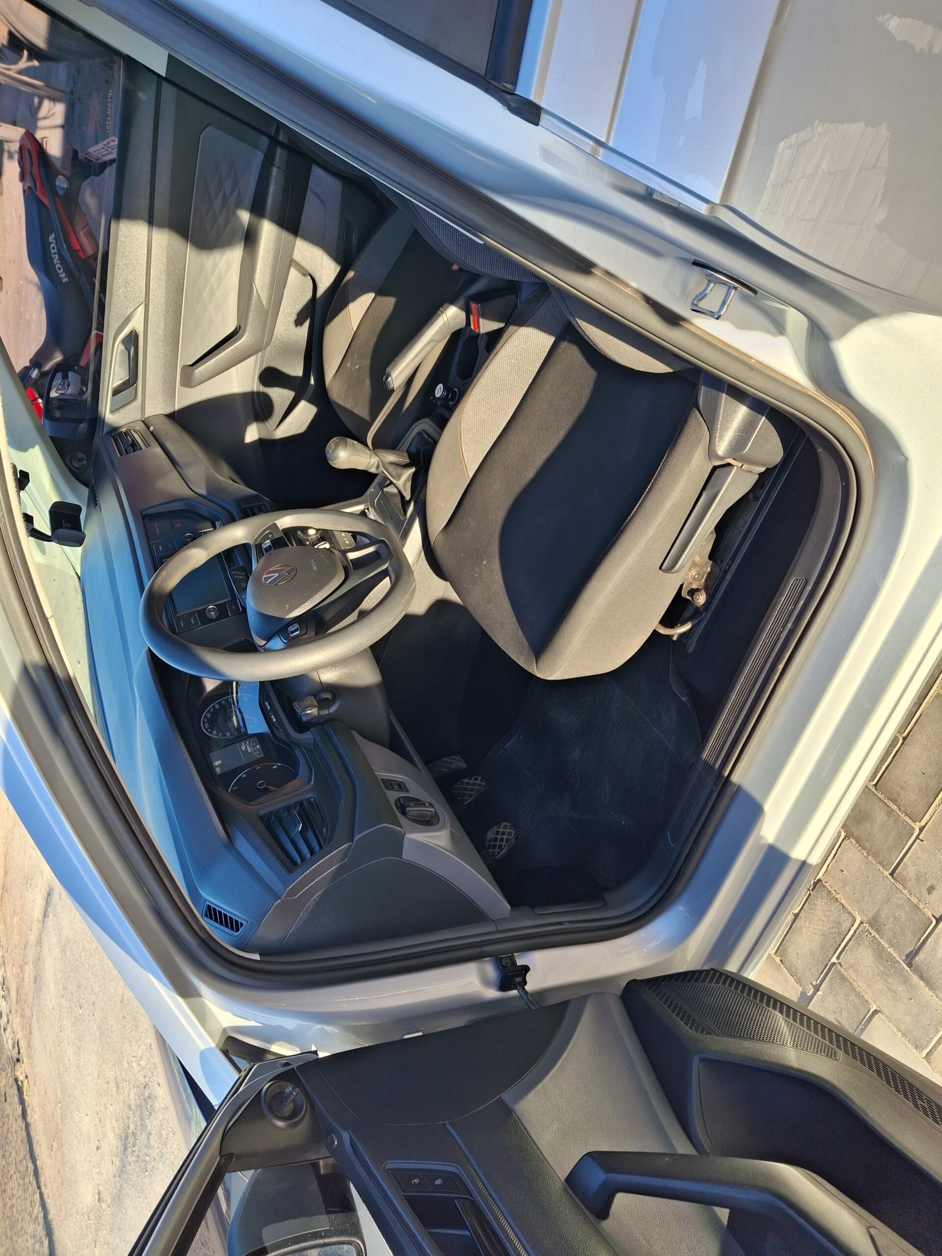 
								VW/POLO 1.0 MPI FLEX 12V 2023 full									