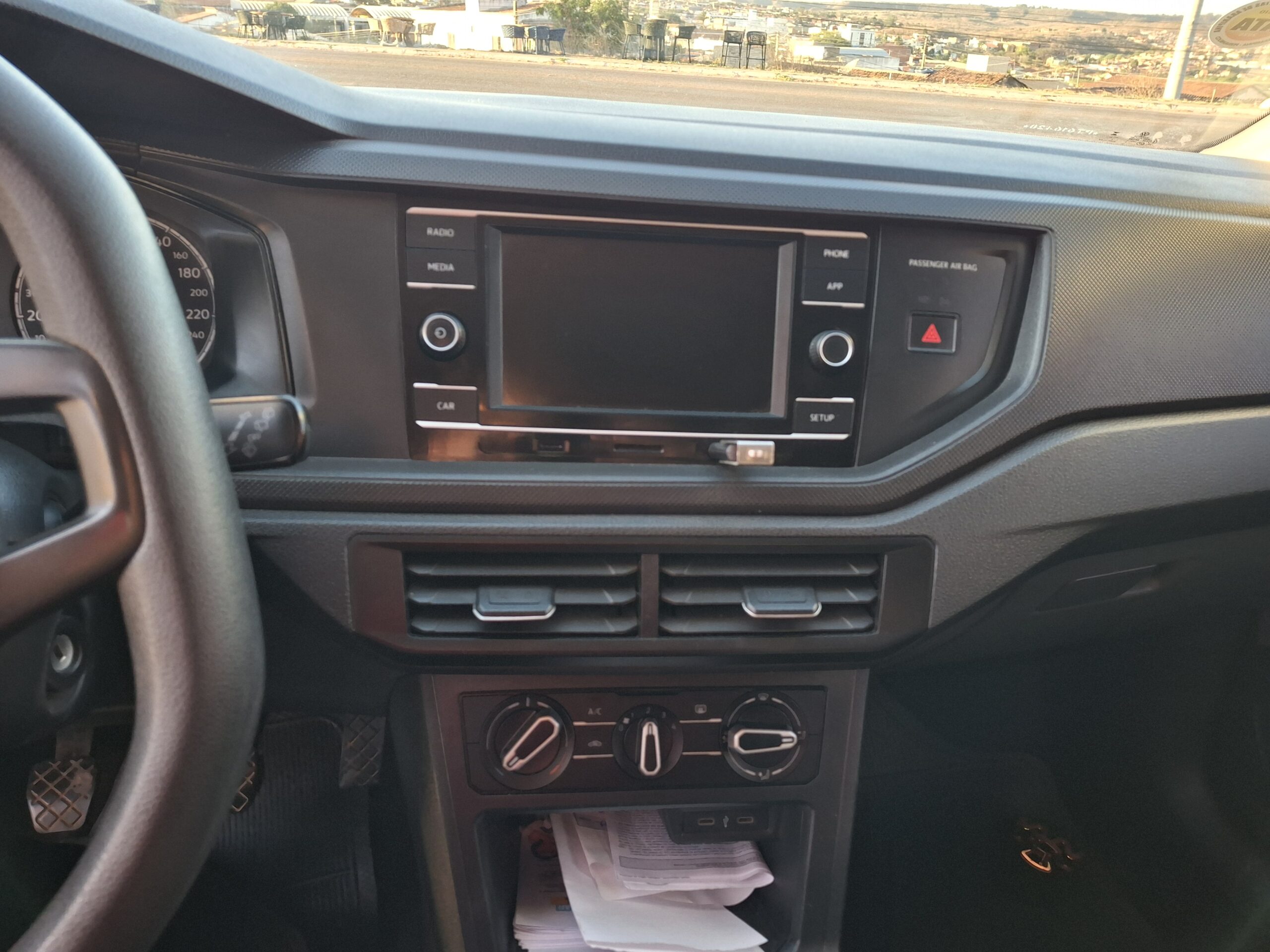 
								VW/POLO 1.0 MPI FLEX 12V 2023 full									