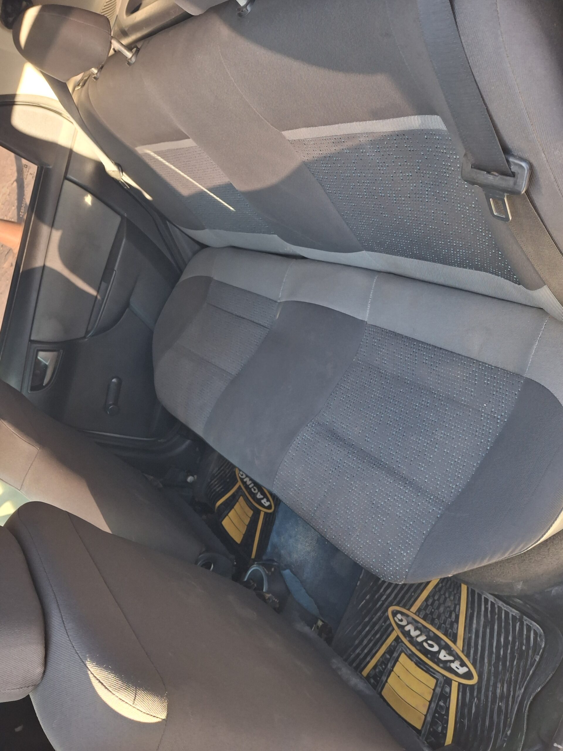 
								CELTA 1.0 LT 2013 full									