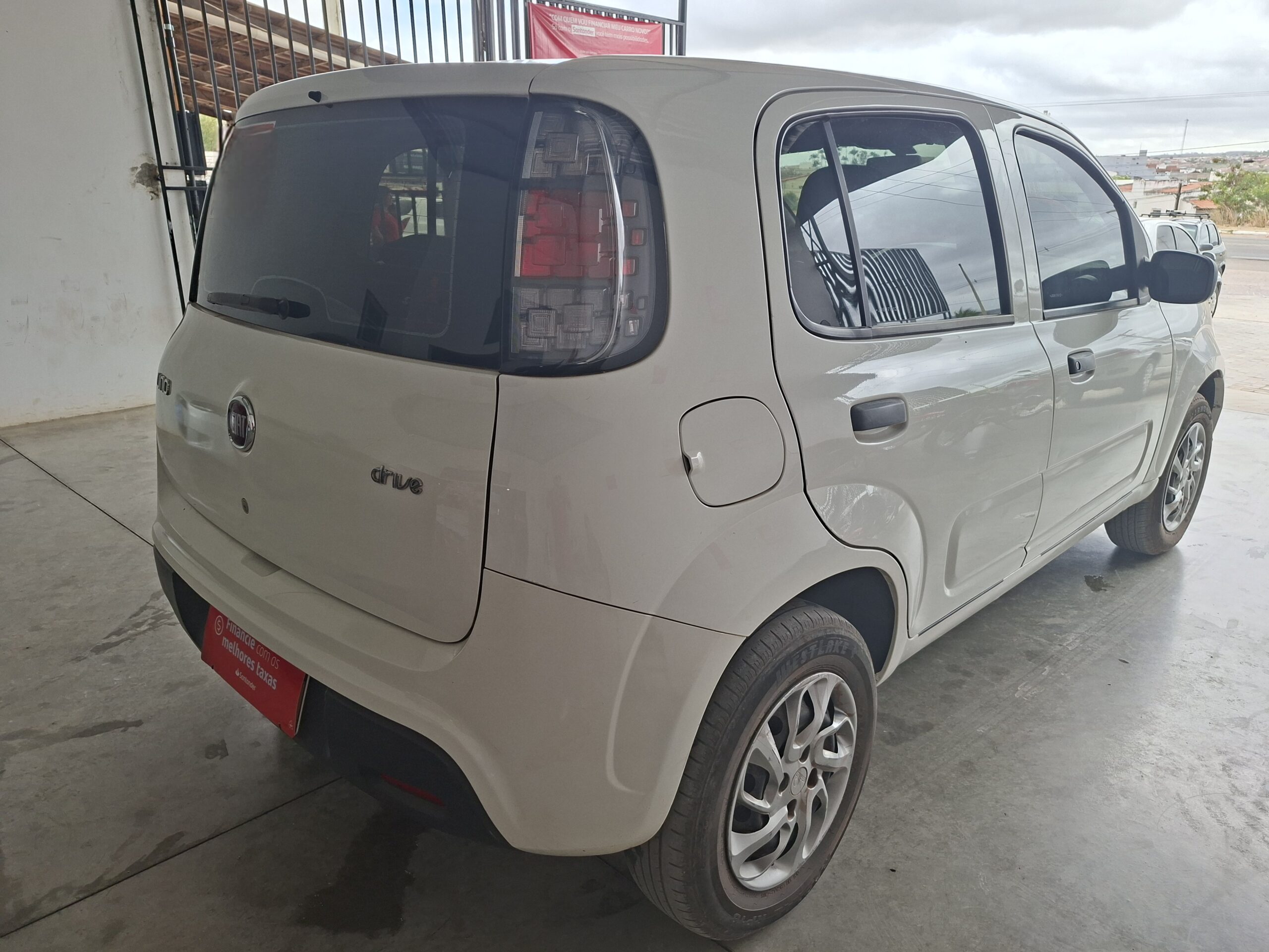 
								FIAT UNO DRIVE 1.0 FLEX 2018 full									