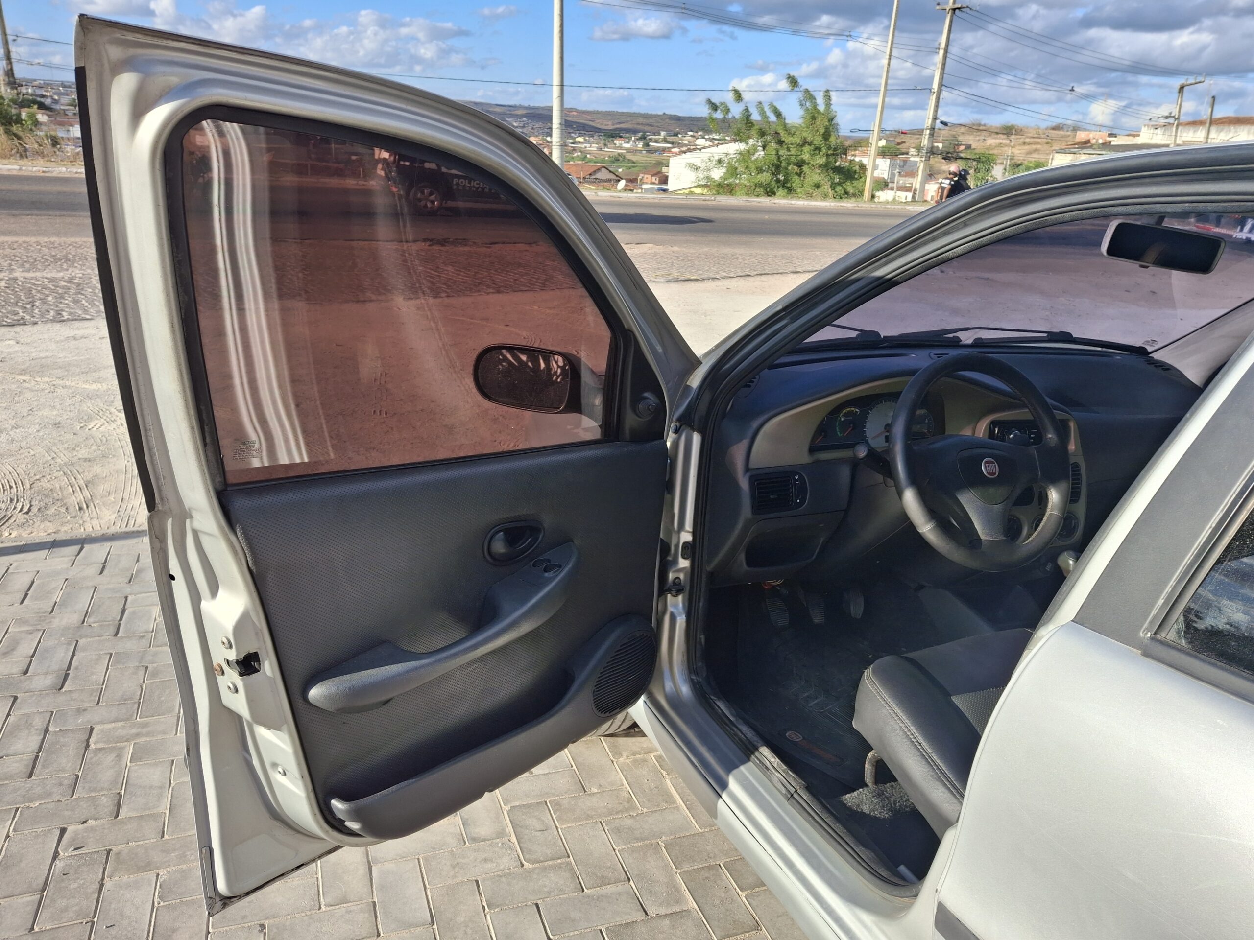 
								PALIO 1.0 ECONOMY FIRE FLEX 8V 4P 2010 full									