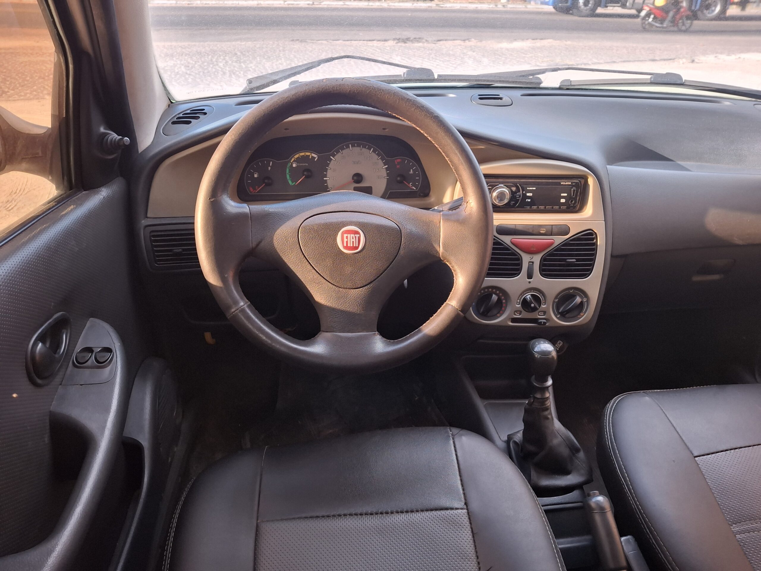 
								PALIO 1.0 ECONOMY FIRE FLEX 8V 4P 2010 full									
