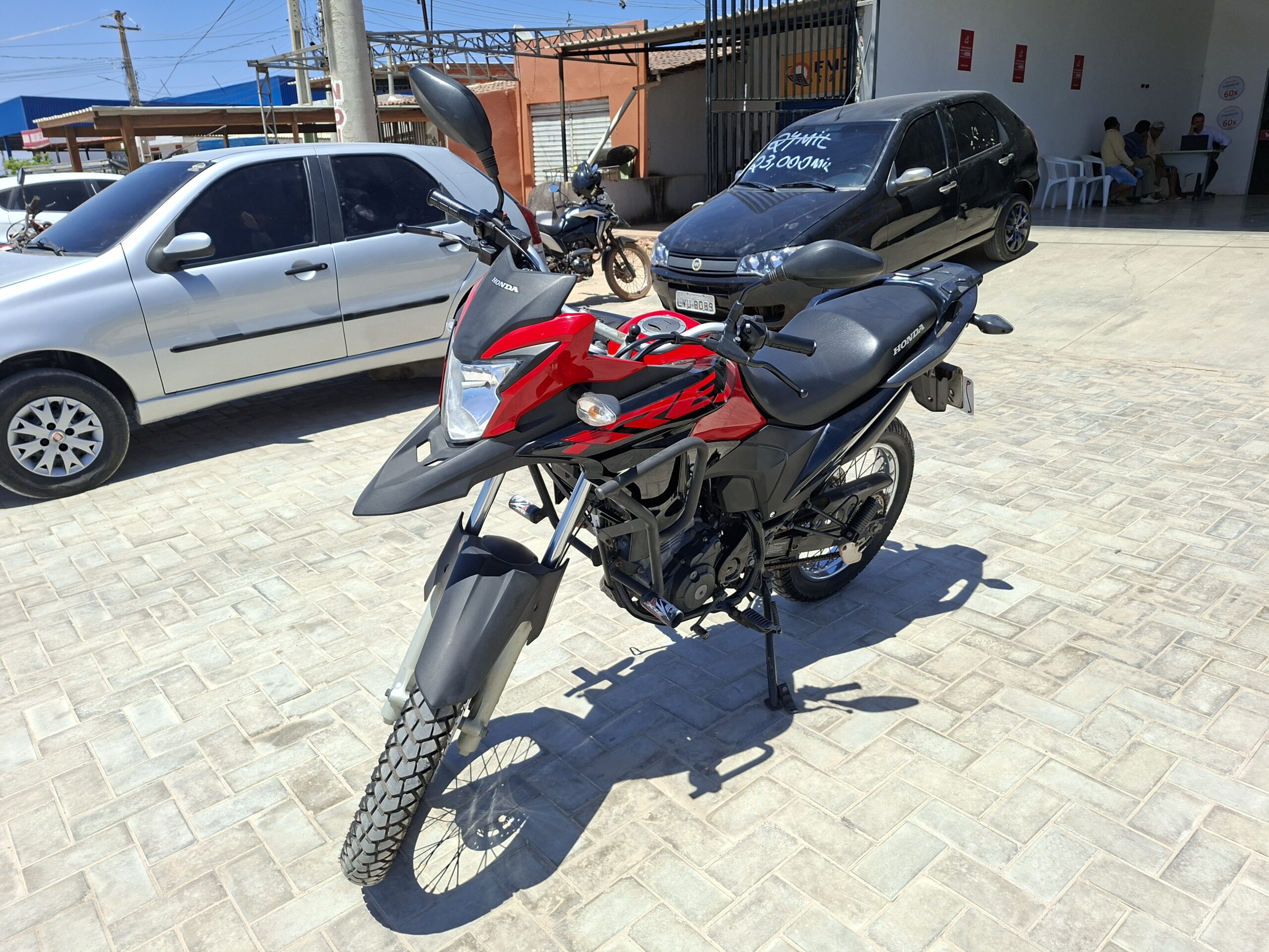 
								HONDA XRE 190 ABS full									