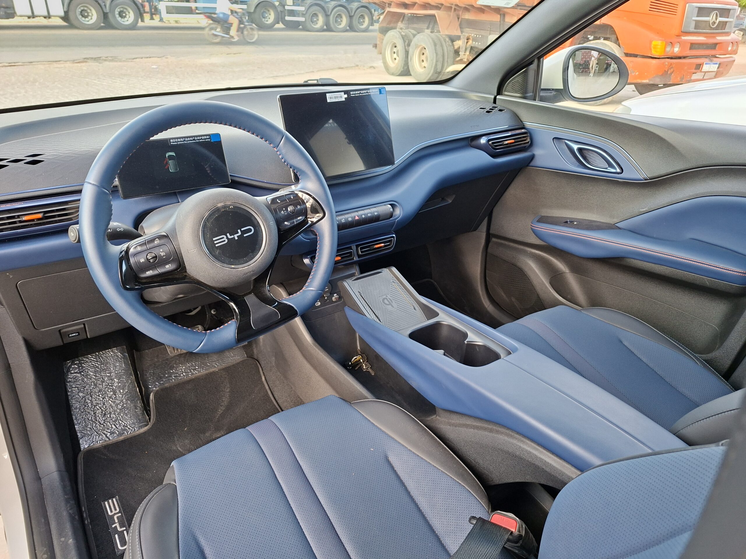 
								BYD DOLPHIN MINI full									
