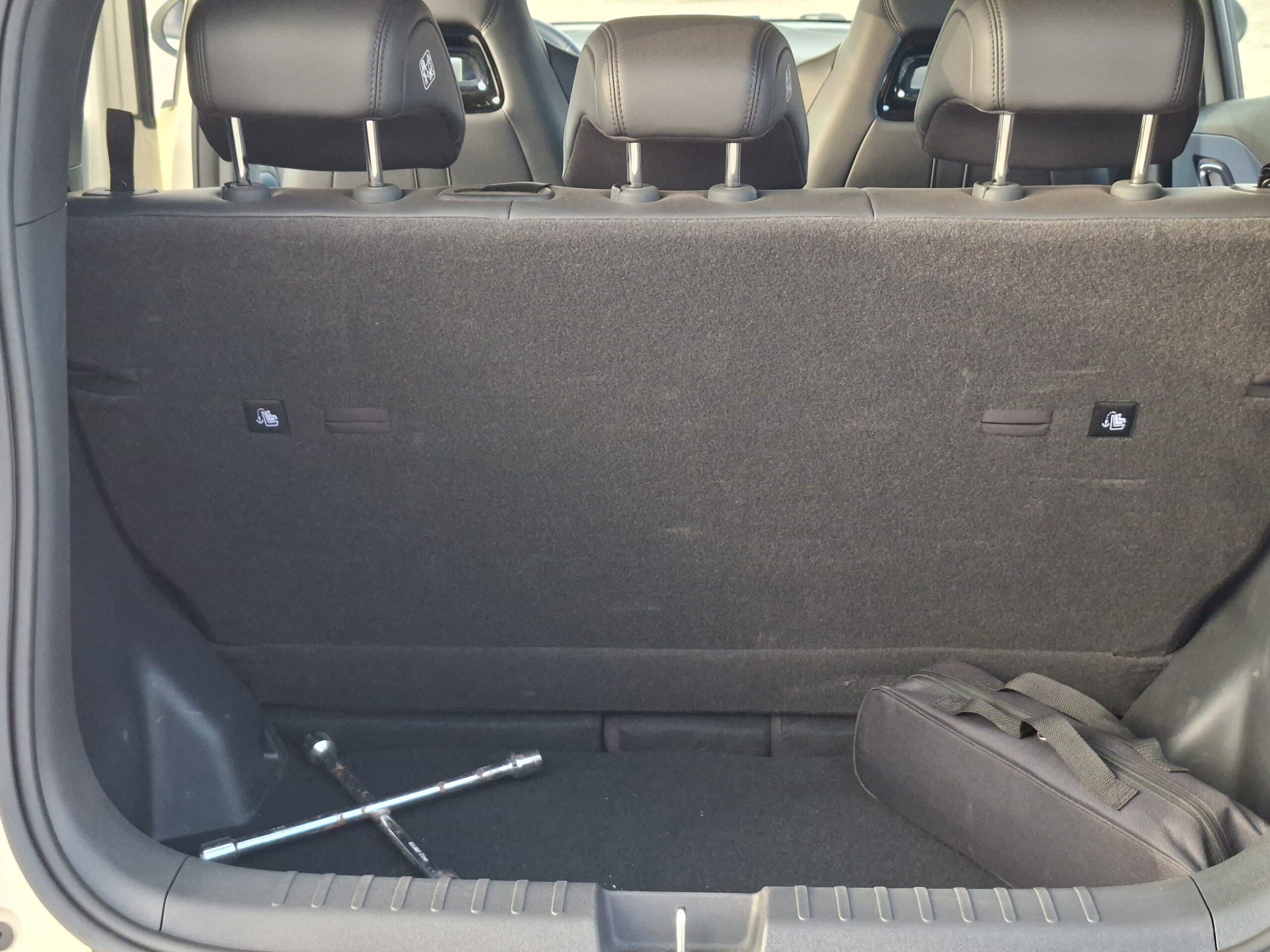 
								BYD DOLPHIN MINI full									