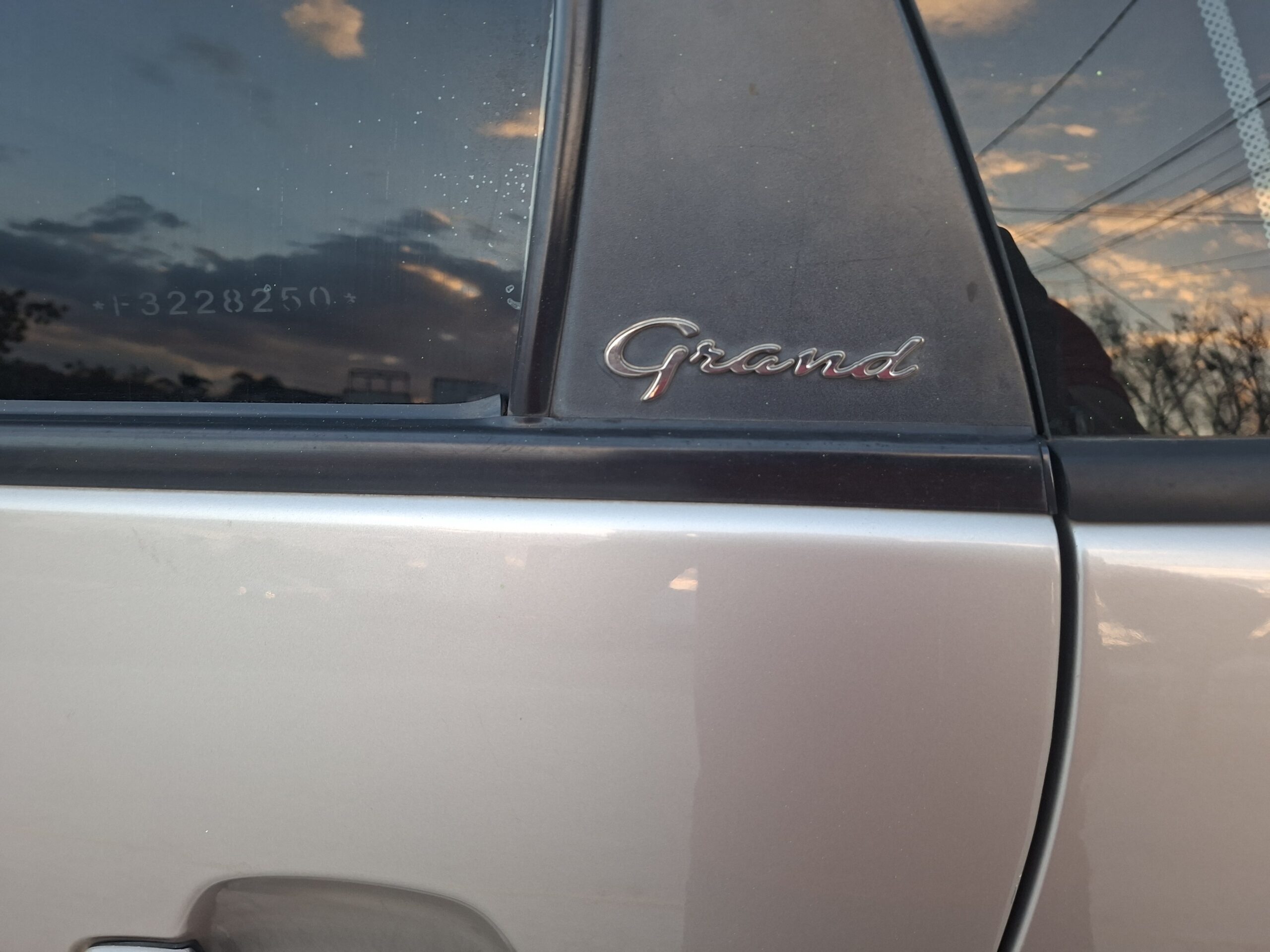 
								FIAT GRAND SIENA ESSENCE 1.6 16V 2015 full									