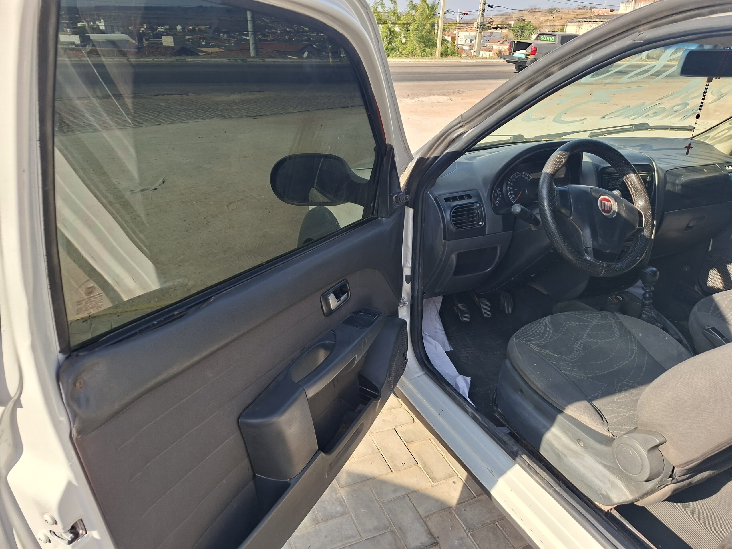 
								FIAT STRADA WORKING CE 1.4 2015 full									