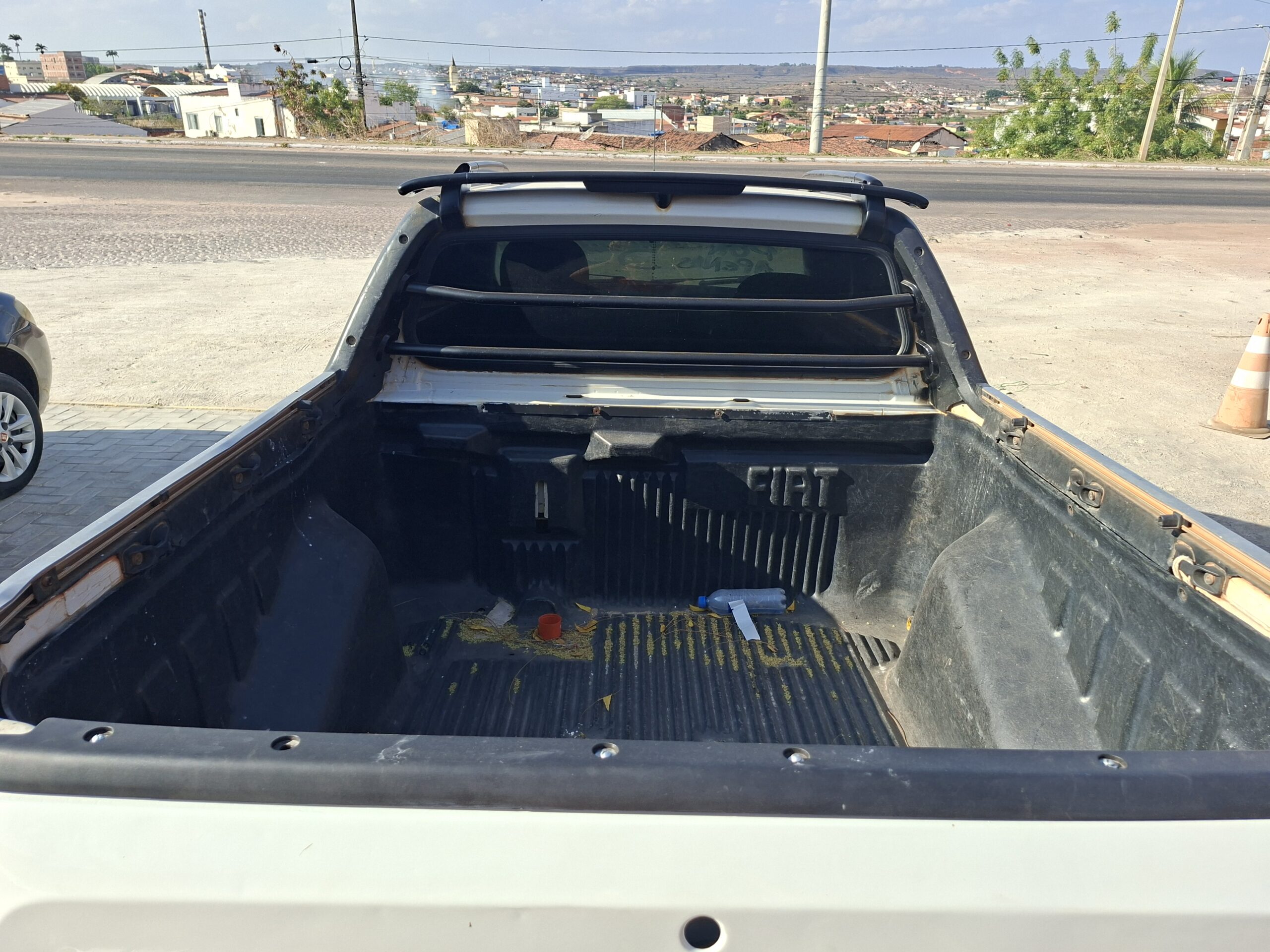 
								FIAT STRADA WORKING CE 1.4 2015 full									