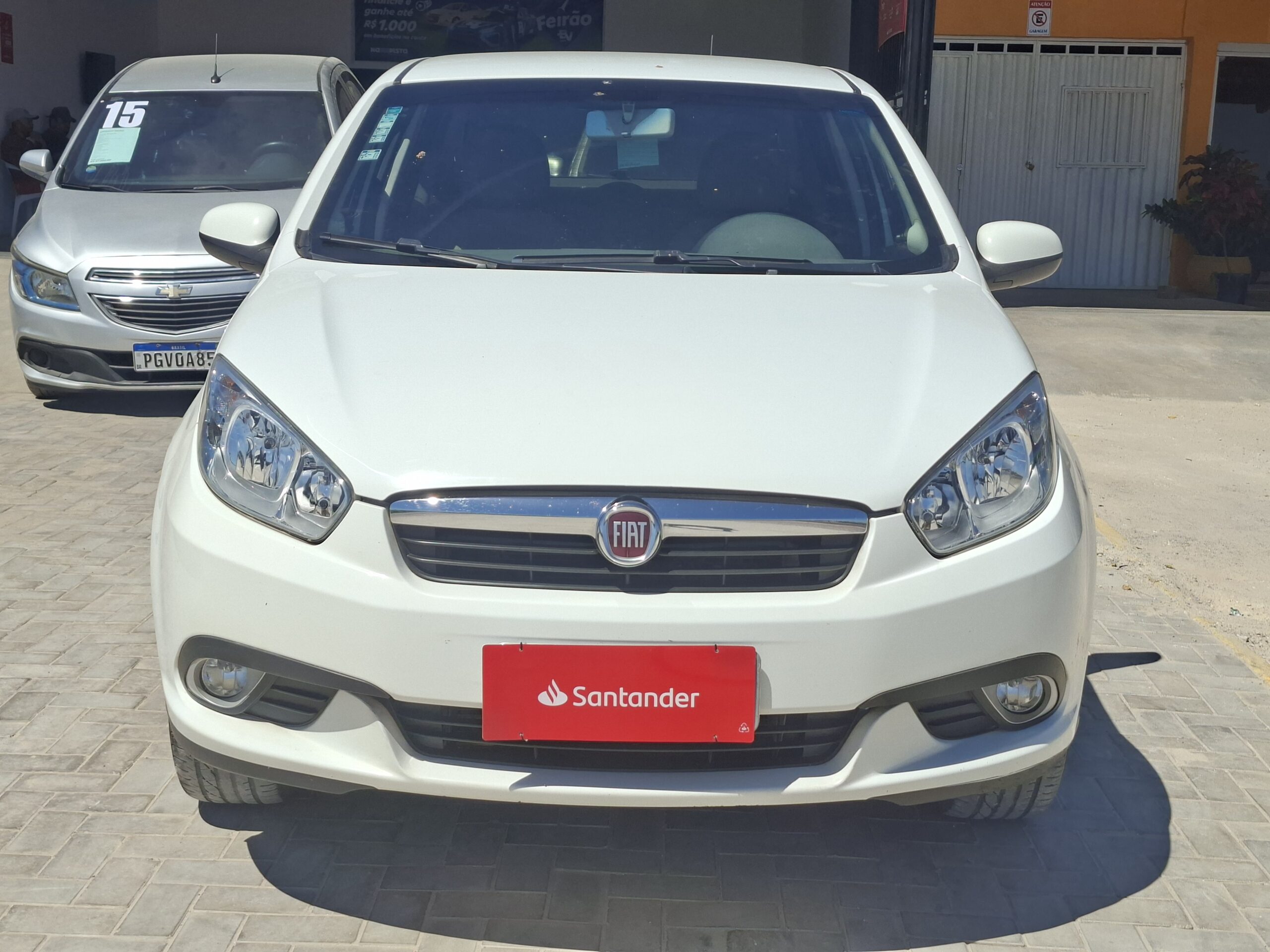 
								FIAT GRAND SIENA ESSENCE SUBLIME 1.6 2015 full									