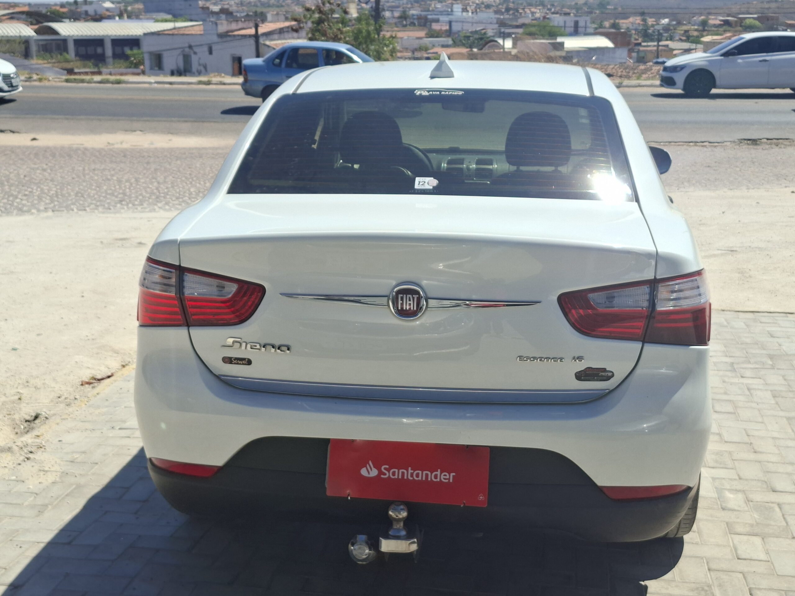 
								FIAT GRAND SIENA ESSENCE SUBLIME 1.6 2015 full									