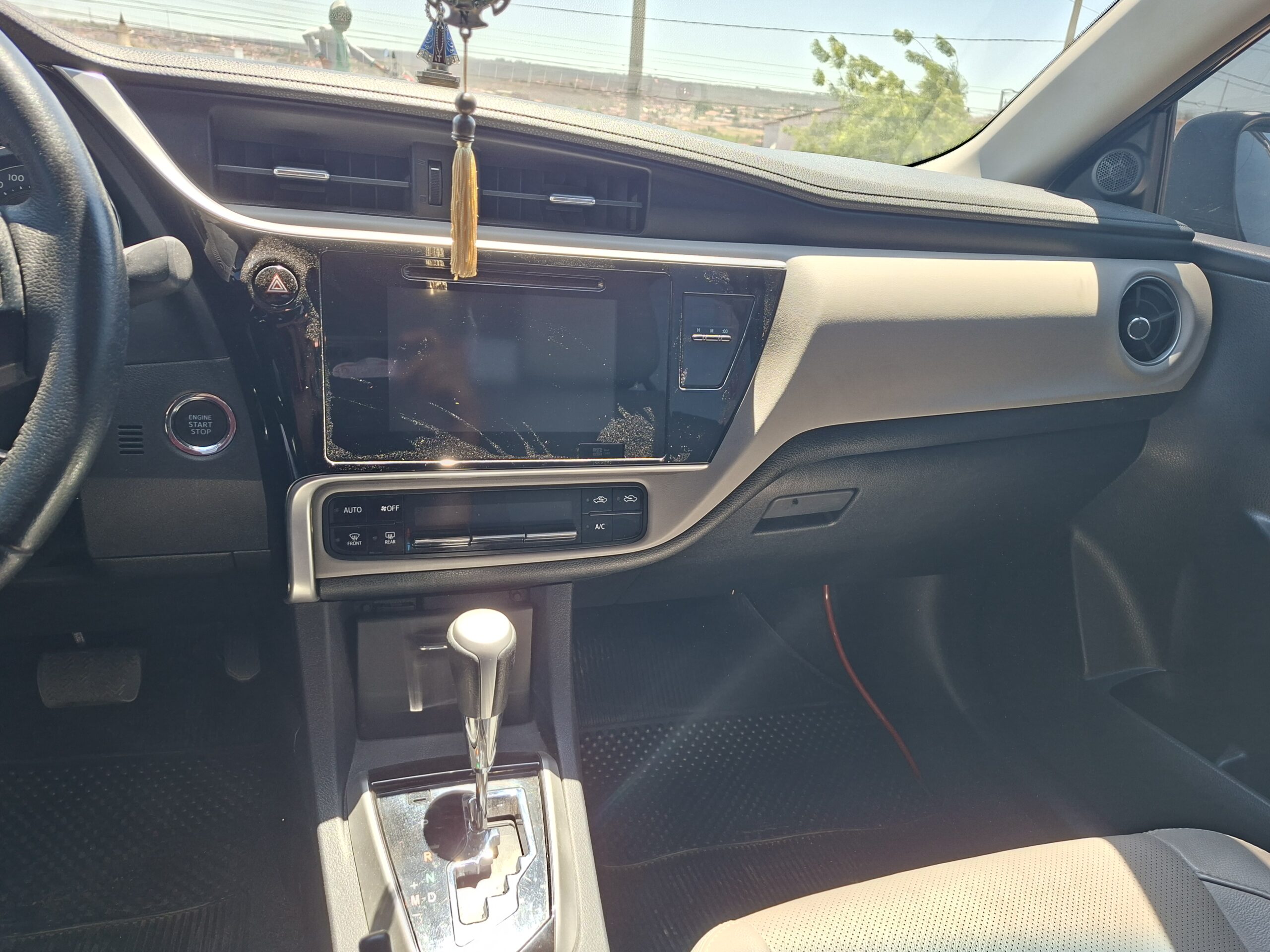 
								TOYOTA COROLLA XEI 2.0 A/T 2018 full									