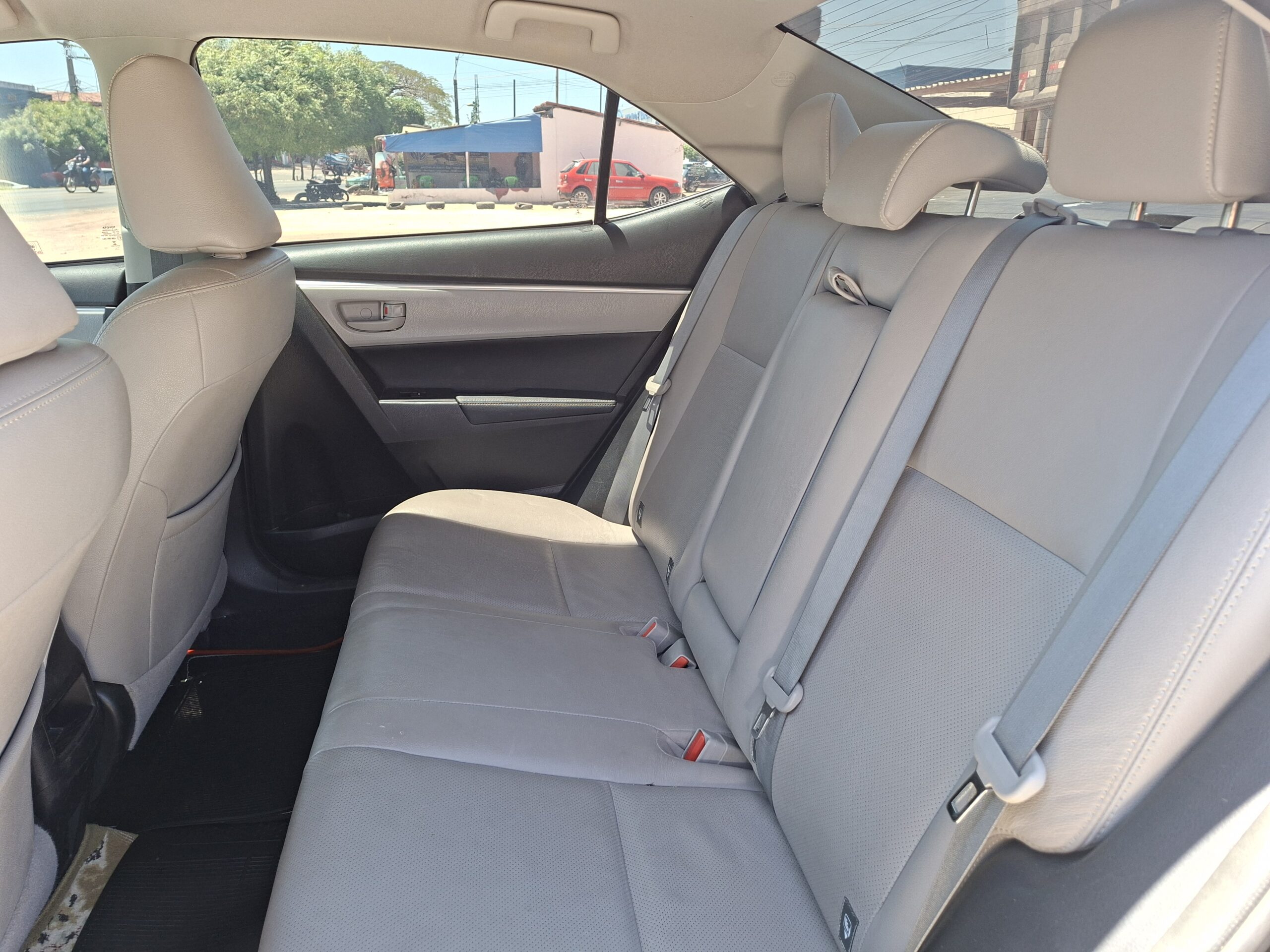 
								TOYOTA COROLLA XEI 2.0 A/T 2018 full									