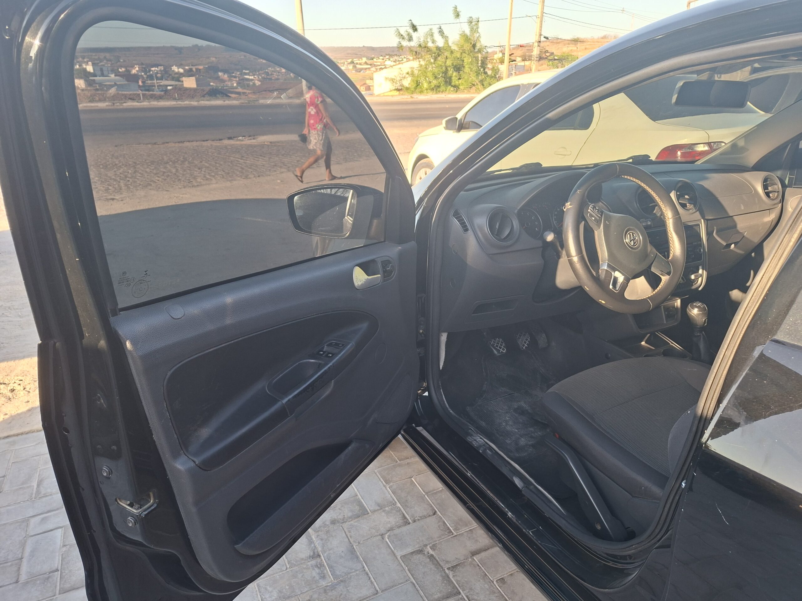 
								VOLKWAGEN (NOVO) GOL I TREND 1.0 2014 (G6) full									