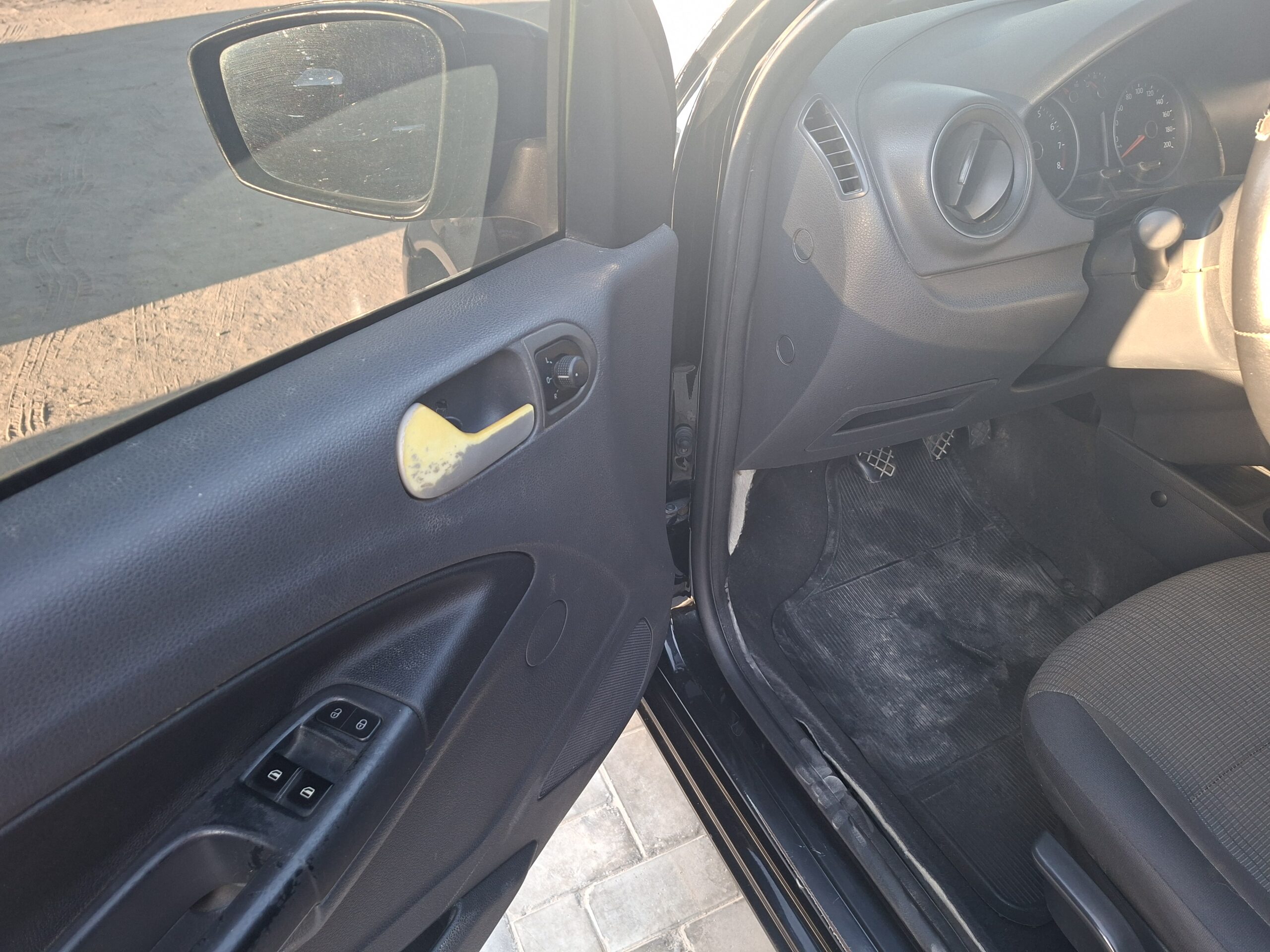 
								VOLKWAGEN (NOVO) GOL I TREND 1.0 2014 (G6) full									