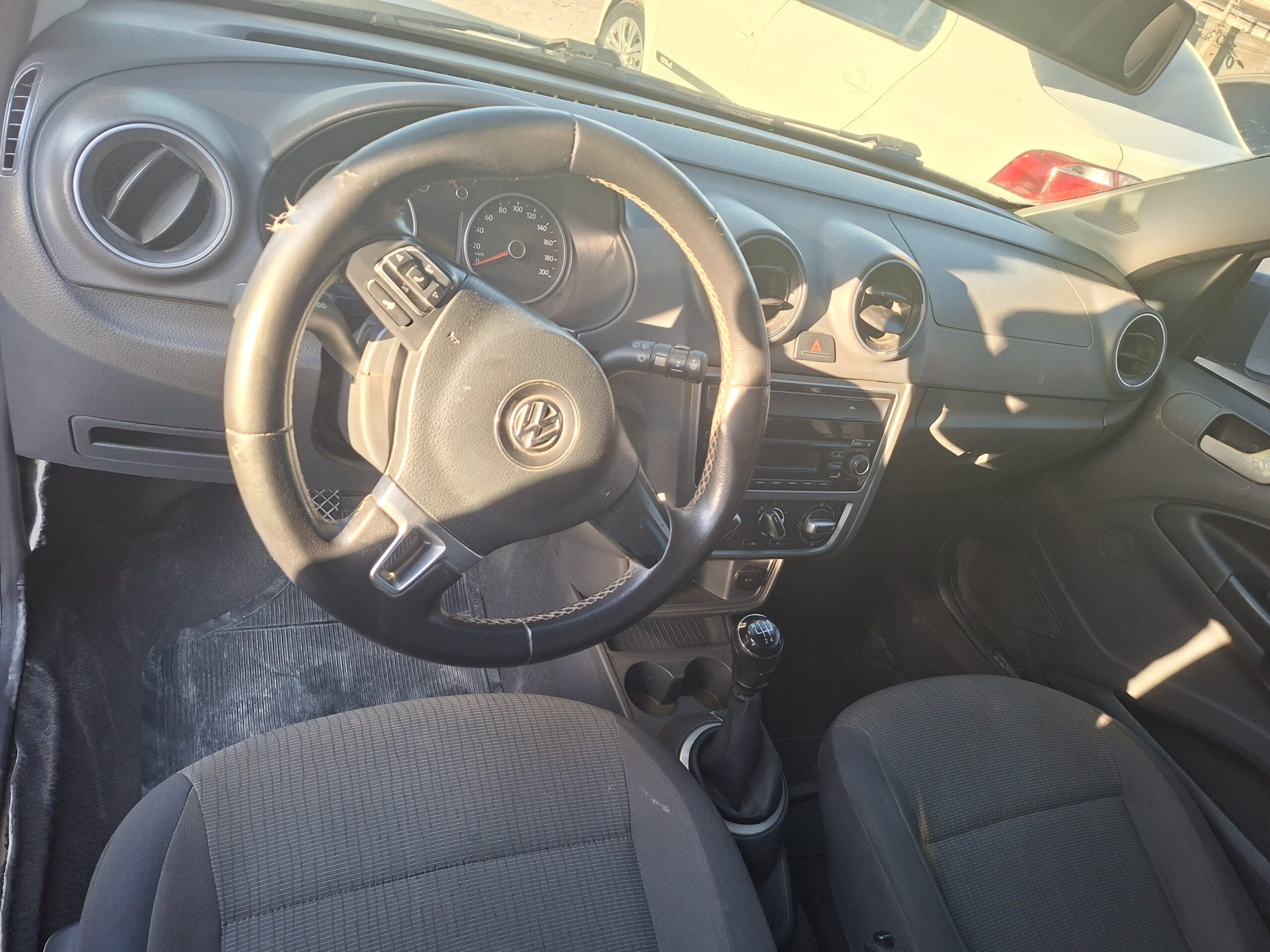 
								VOLKWAGEN (NOVO) GOL I TREND 1.0 2014 (G6) full									