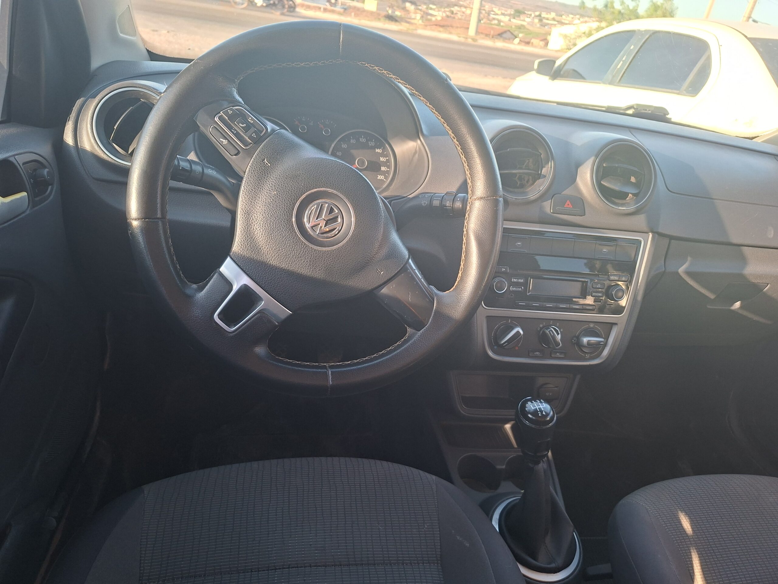 
								VOLKWAGEN (NOVO) GOL I TREND 1.0 2014 (G6) full									