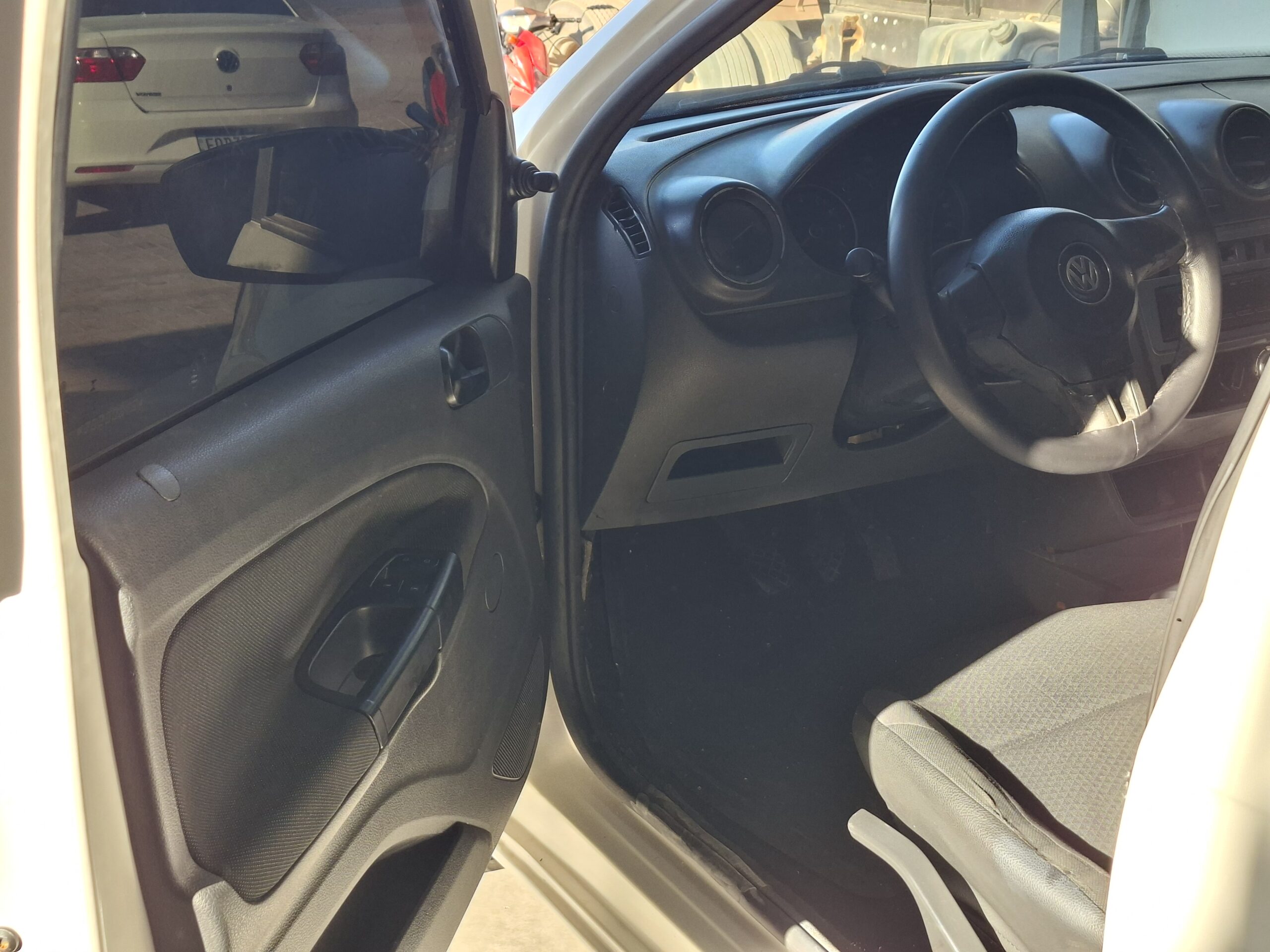 
								VOLKSWAGEN VOYAGE 1.6 MSI 2016 full									