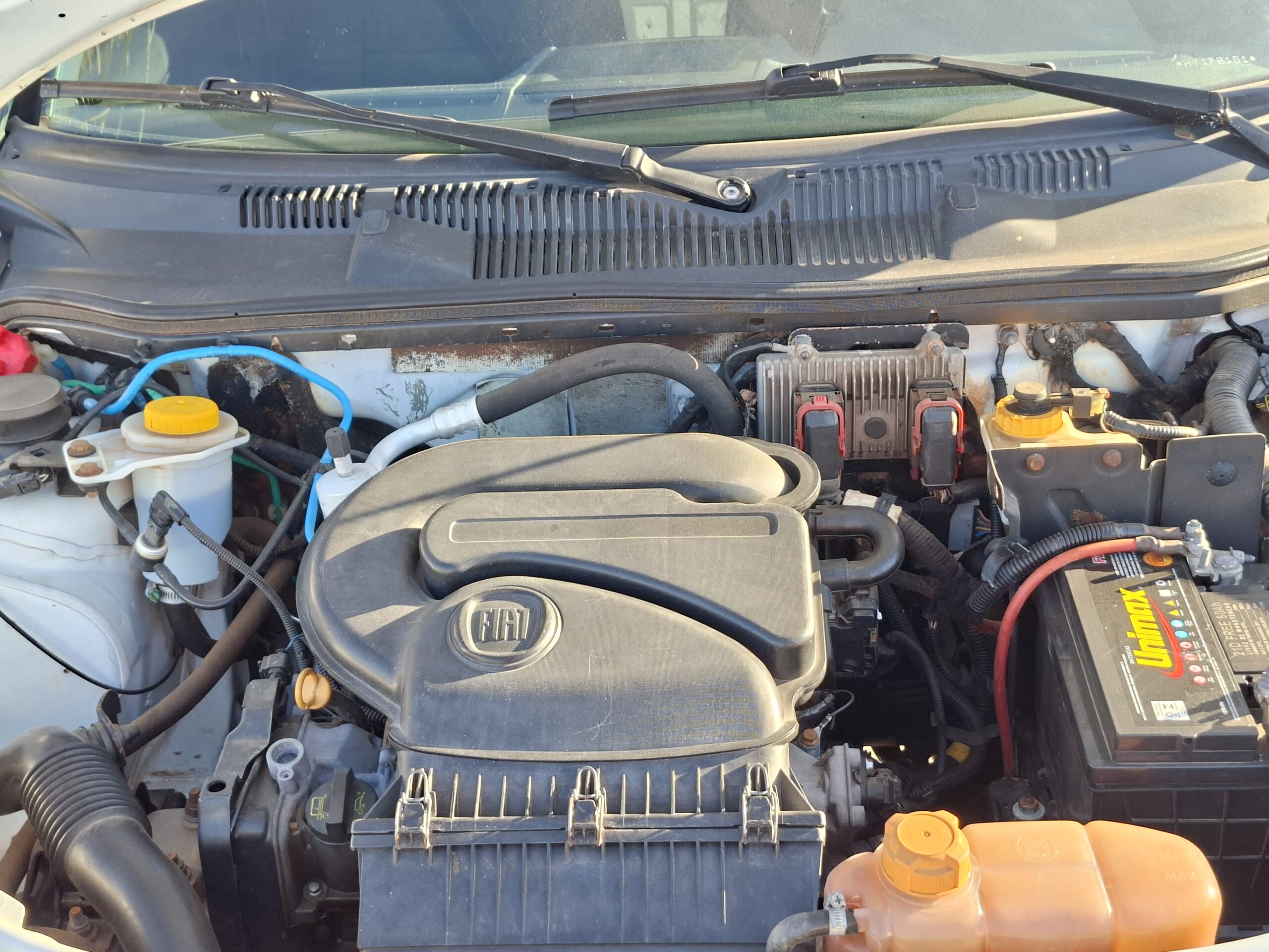 
								FIAT STRADA HARD WORKING CS 1.4 2017 full									