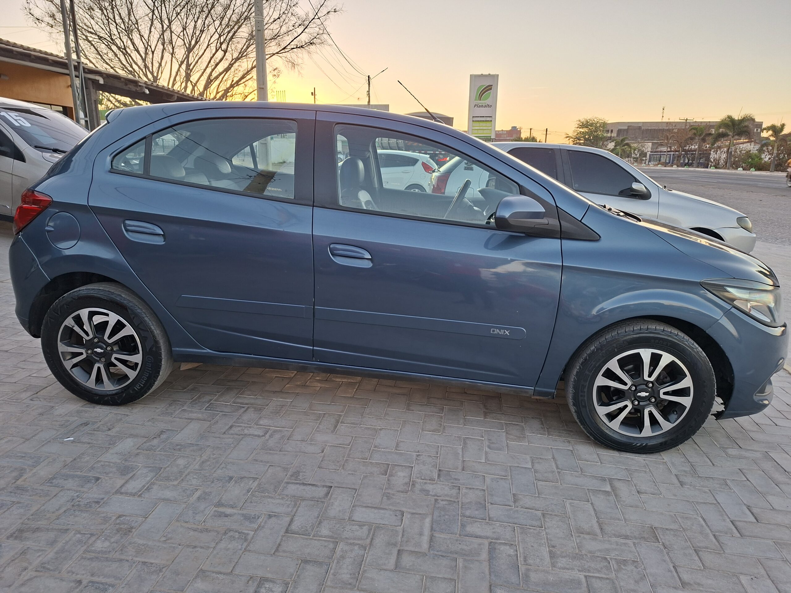 
								CHEVROLET ONIX MT LTZ 1.4 2014 full									