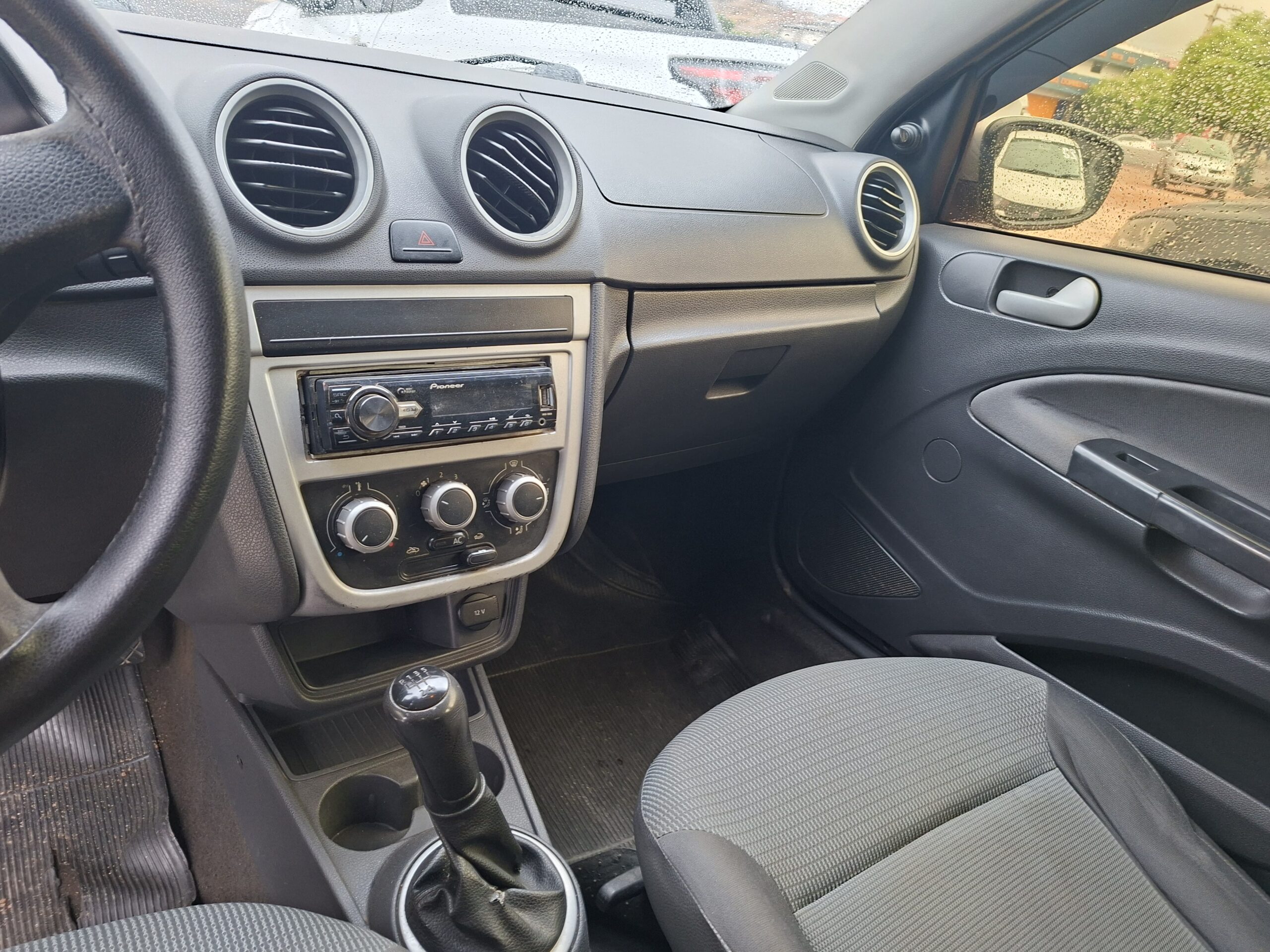
								VOLKSWAGEN GOL (NOVO) 1.6 Mi TOTAL FLEX 2012 full									