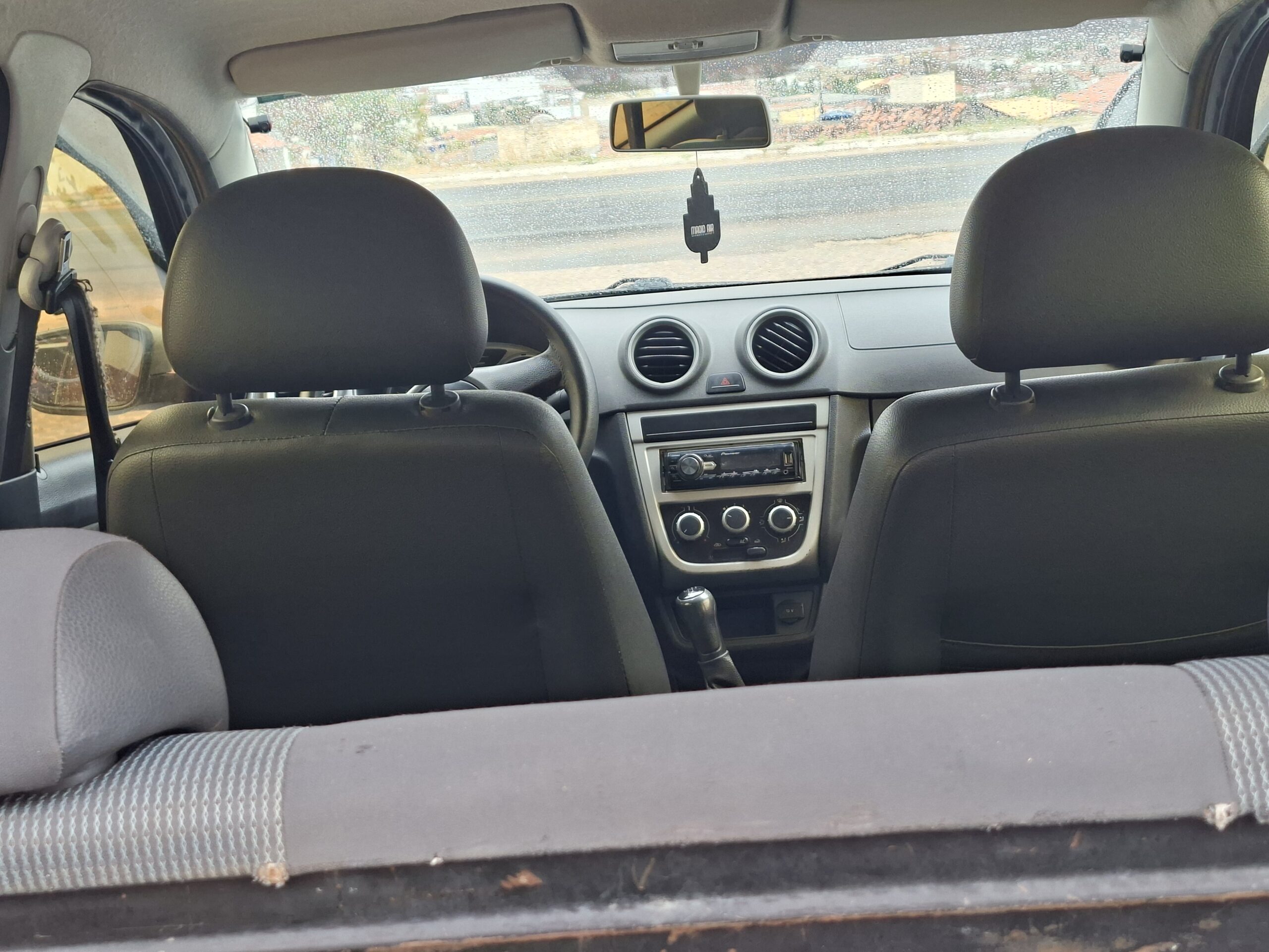 
								VOLKSWAGEN GOL (NOVO) 1.6 Mi TOTAL FLEX 2012 full									