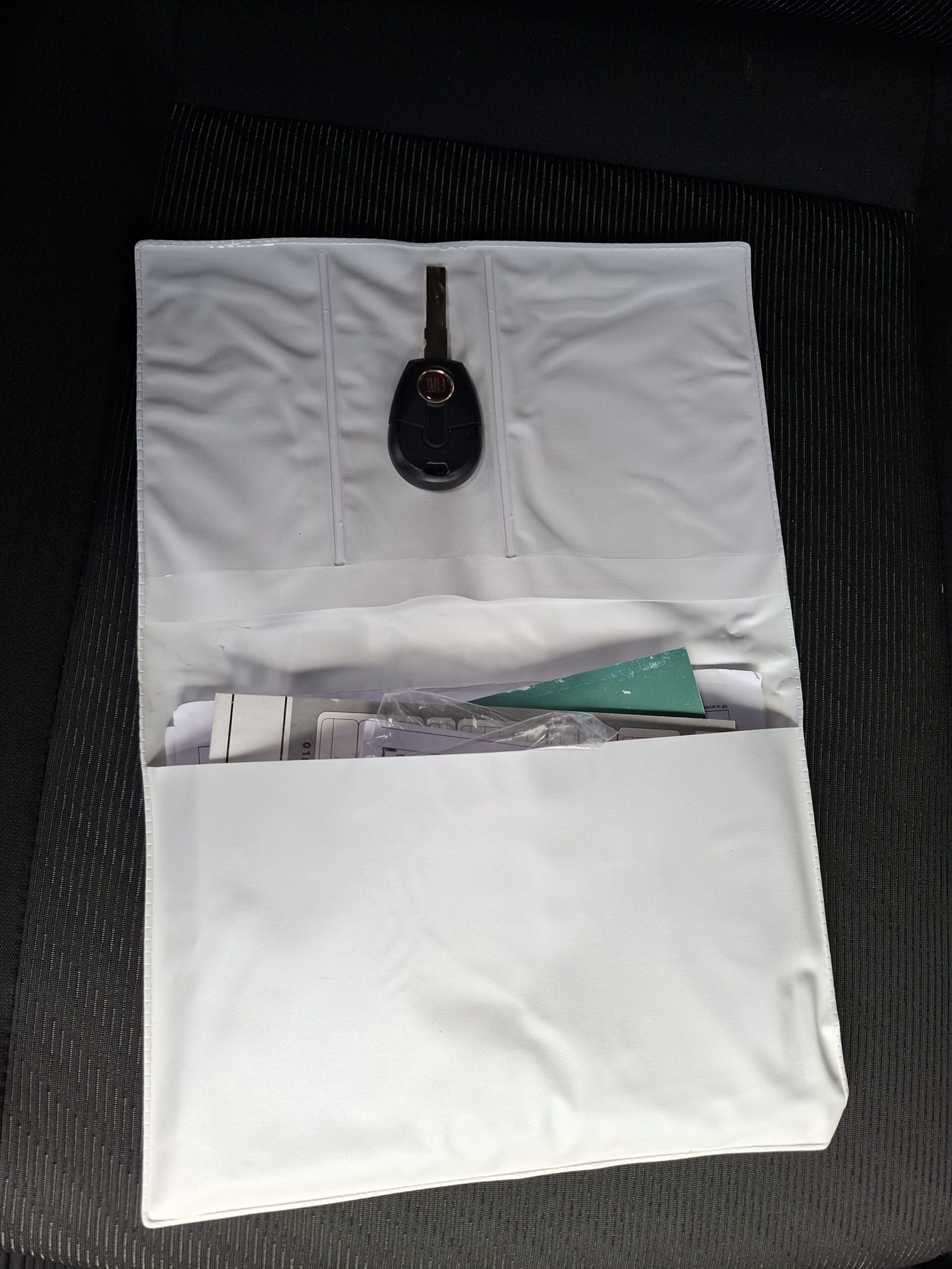
								FIAT STRADA ENDURANCE CS 1.4 FLEX MANUAL 202 full									