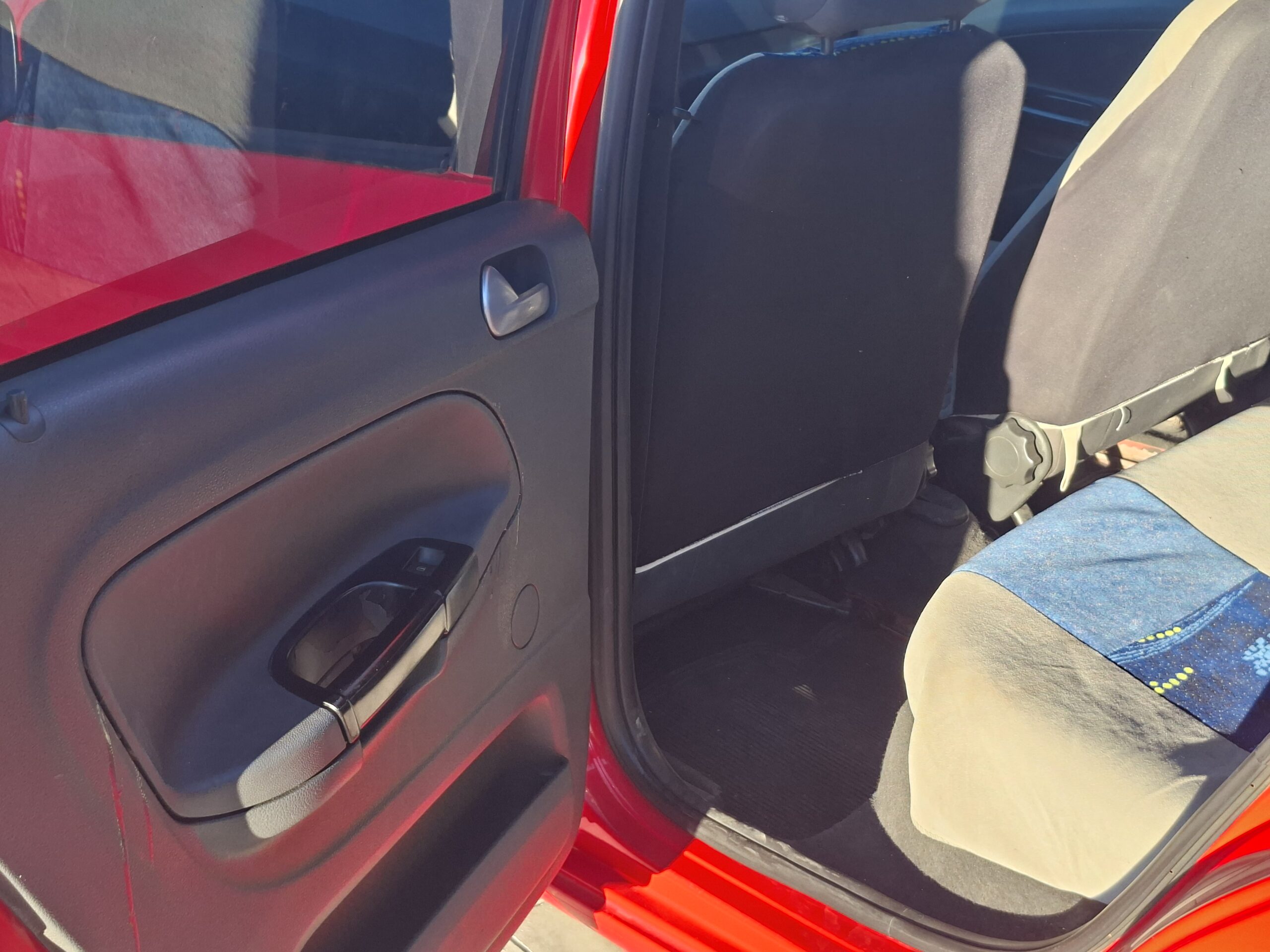 
								VOLKSWAGEN GOL (NOVO) 1.6 Mi TOTAL FLEX 8V 2012 full									