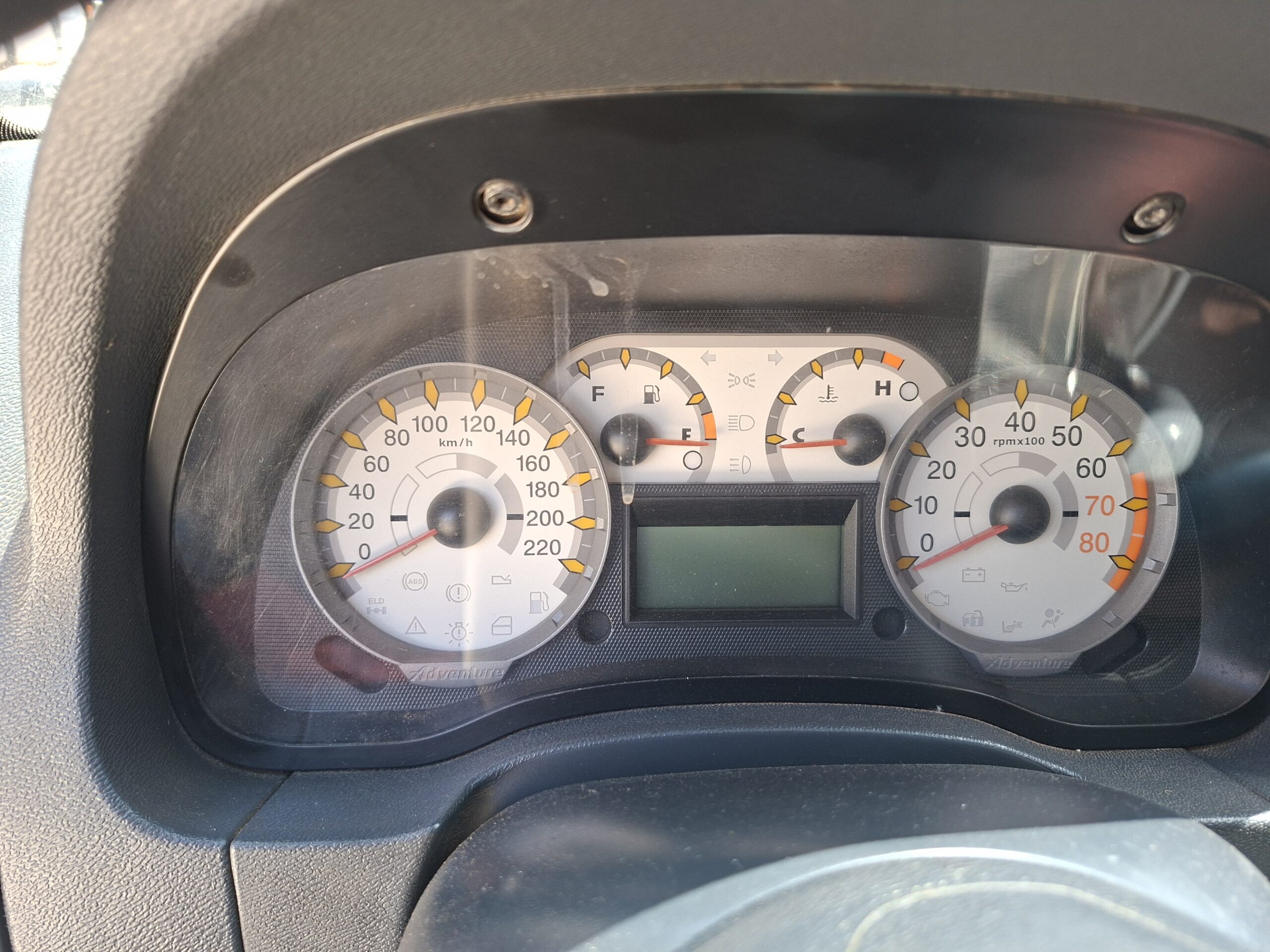
								FIAT STRADA ADVENTURE CD 1.8 FLEX 2P 2010 full									