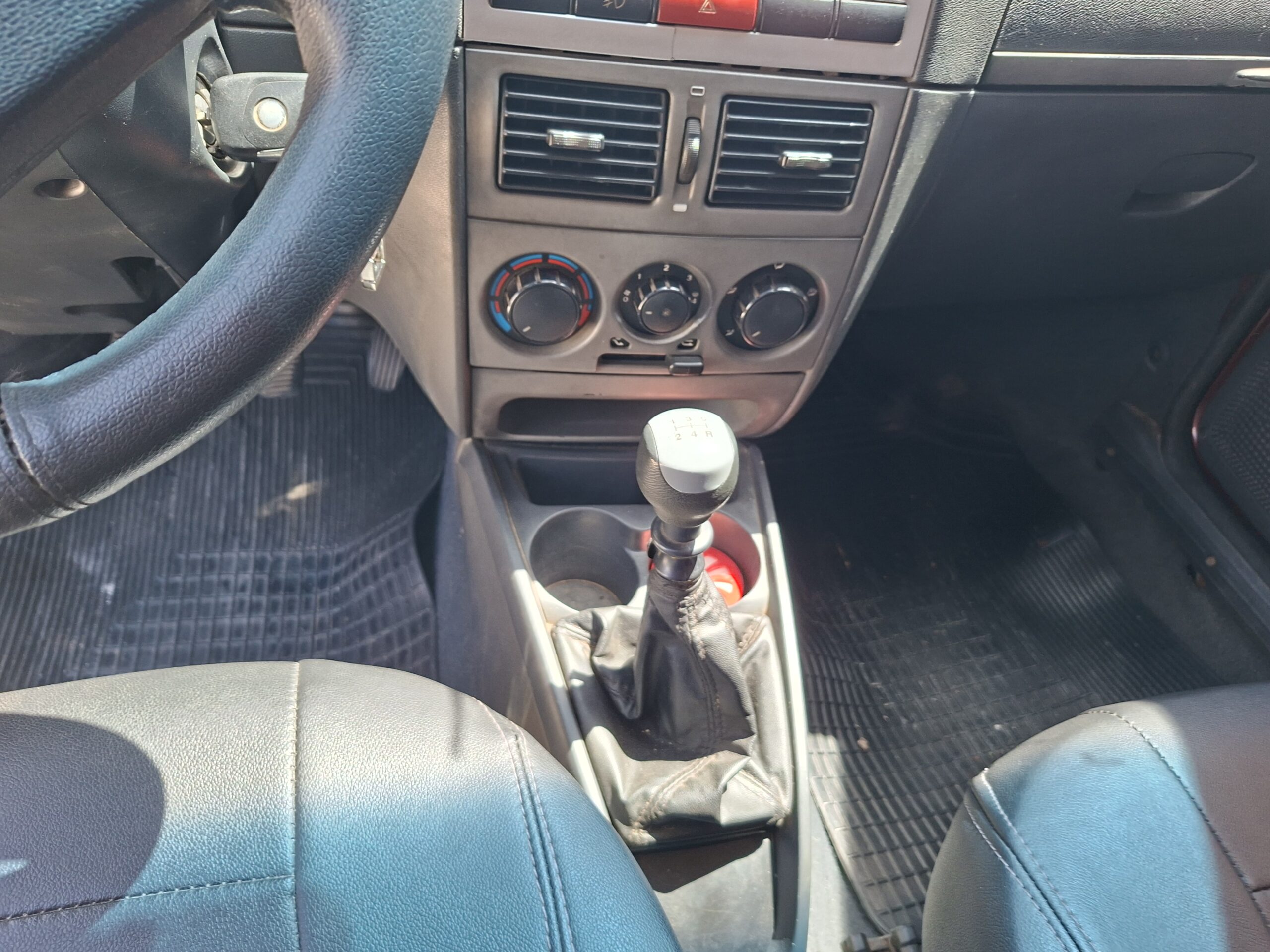 
								FIAT STRADA ADVENTURE CD 1.8 FLEX 2P 2010 full									