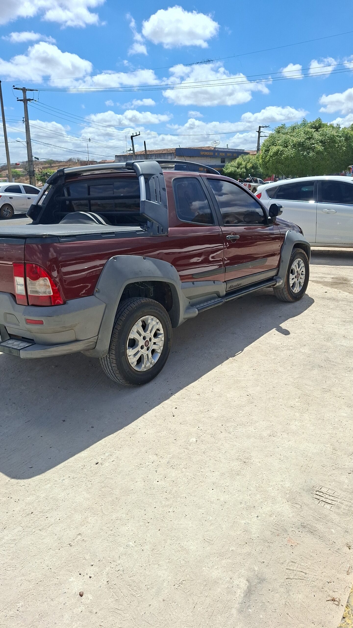 
								FIAT STRADA ADVENTURE CD 1.8 FLEX 2P 2010 full									