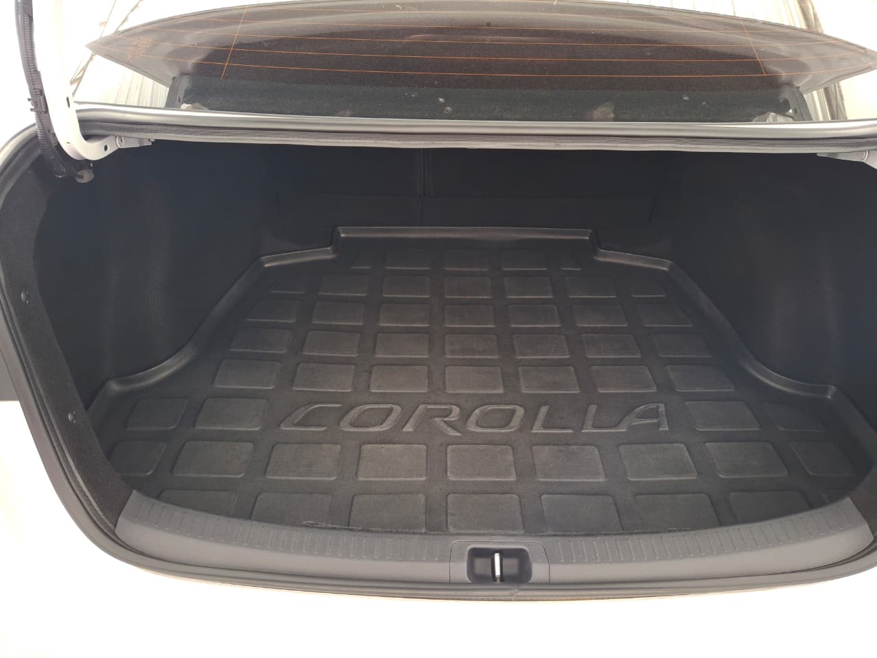 
								TOYOTA COROLLA XEI 2.0 AUTOMÁTICO 2024 full									