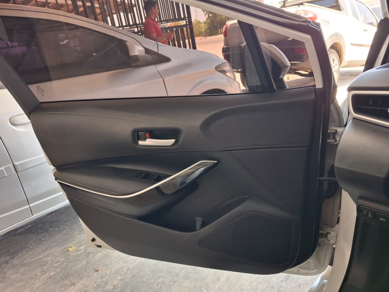 
								TOYOTA COROLLA XEI 2.0 AUTOMÁTICO 2024 full									