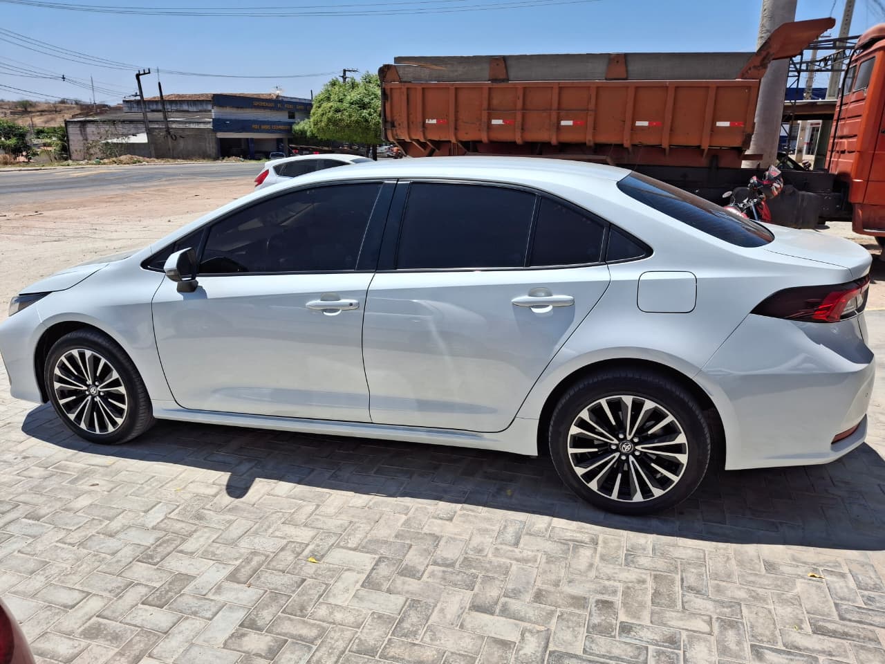 
								TOYOTA COROLLA XEI 2.0 AUTOMÁTICO 2024 full									