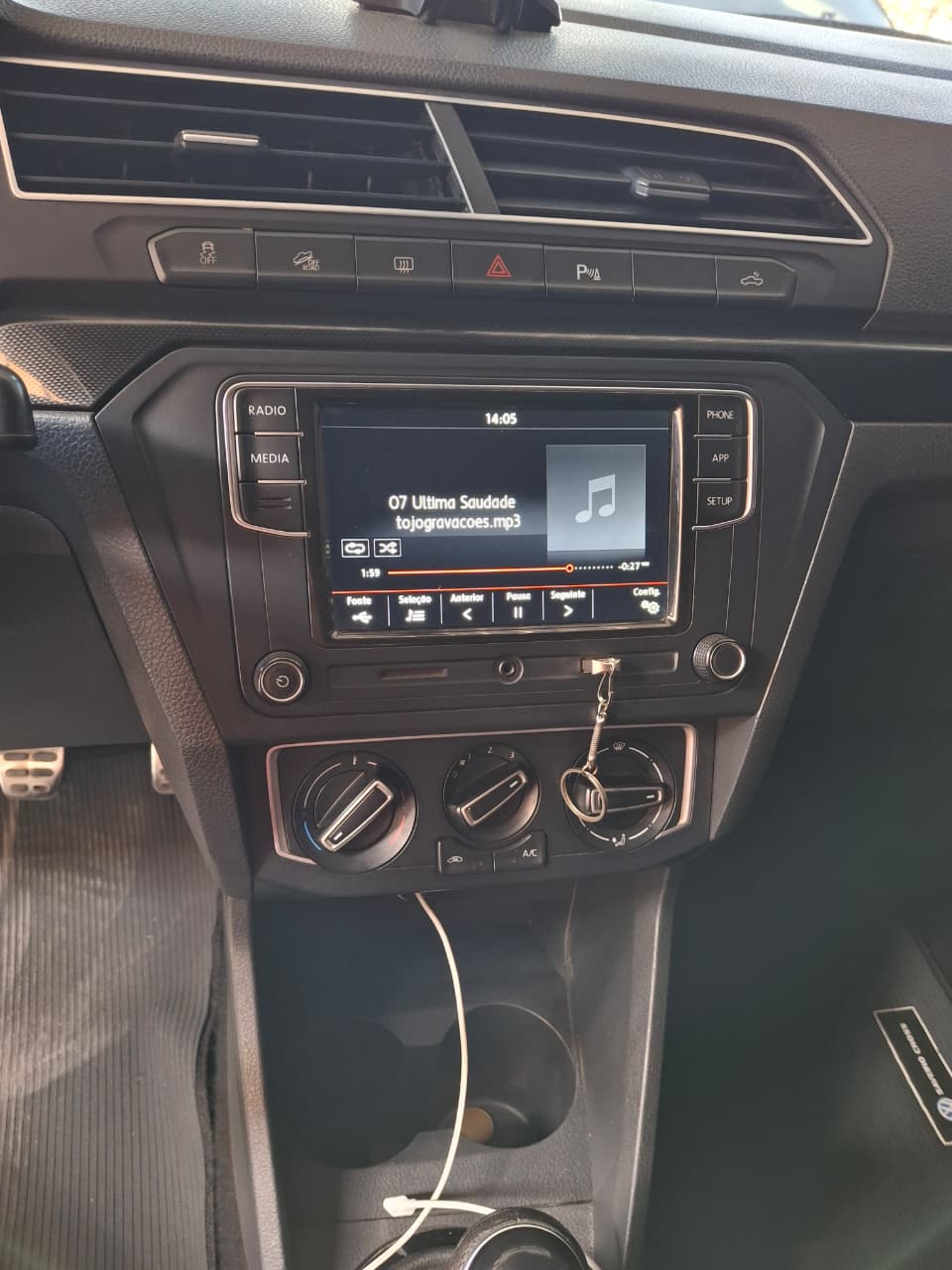 
								VOLKSWAGEN SAVEIRO CROSS 1.6 MSI CD 2019 full									