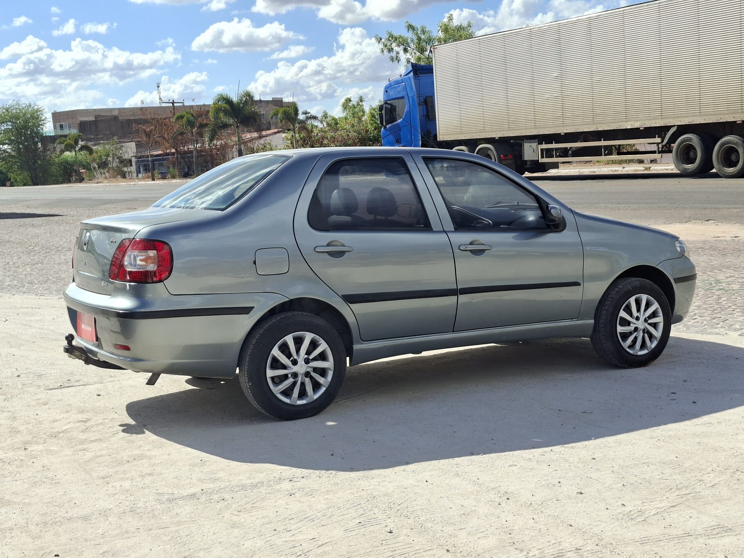 
								FIAT SIENA CELEBRATION 1.0 FIRE FLEX 8V 4P full									
