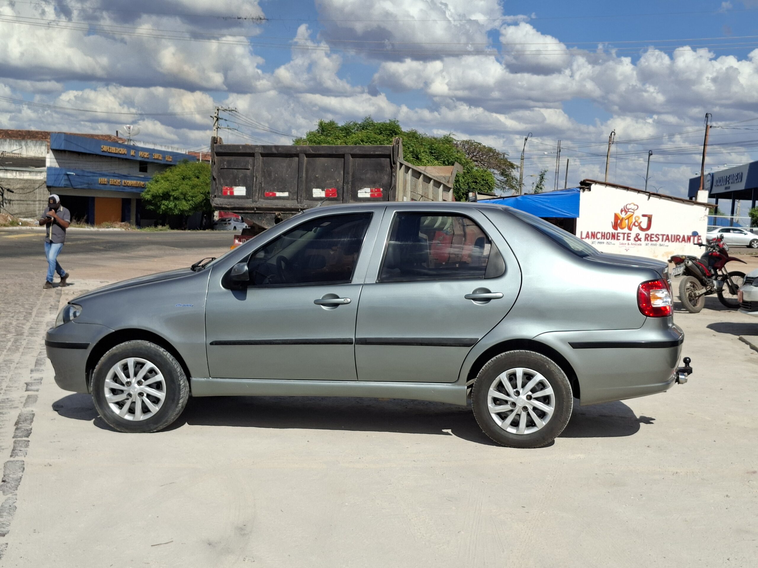 
								FIAT SIENA CELEBRATION 1.0 FIRE FLEX 8V 4P full									