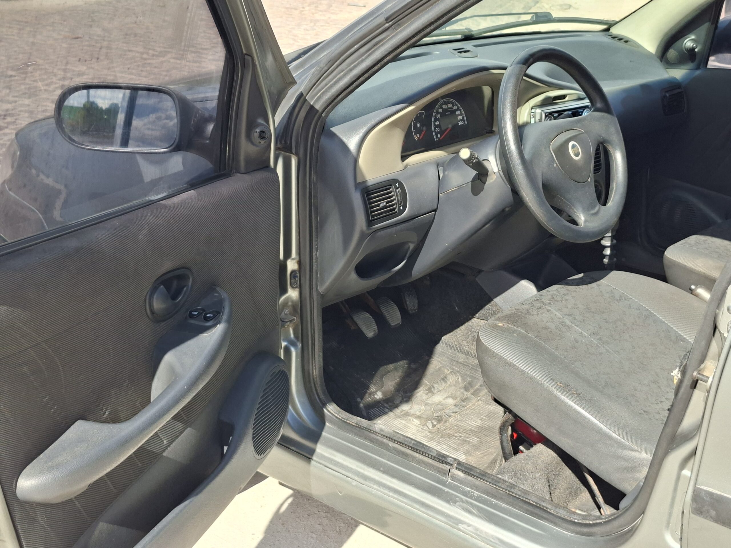 
								FIAT SIENA CELEBRATION 1.0 FIRE FLEX 8V 4P full									