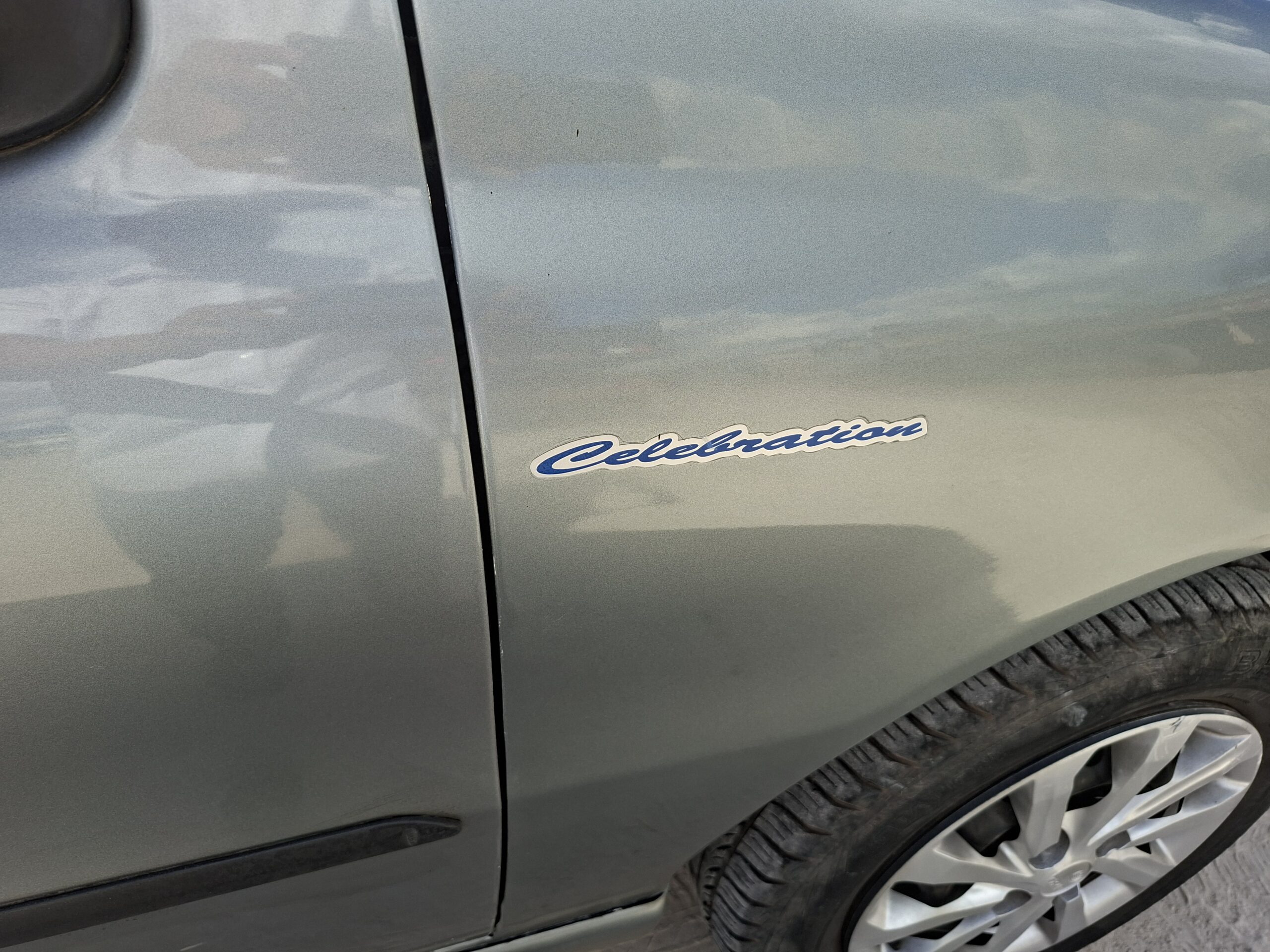 
								FIAT SIENA CELEBRATION 1.0 FIRE FLEX 8V 4P full									