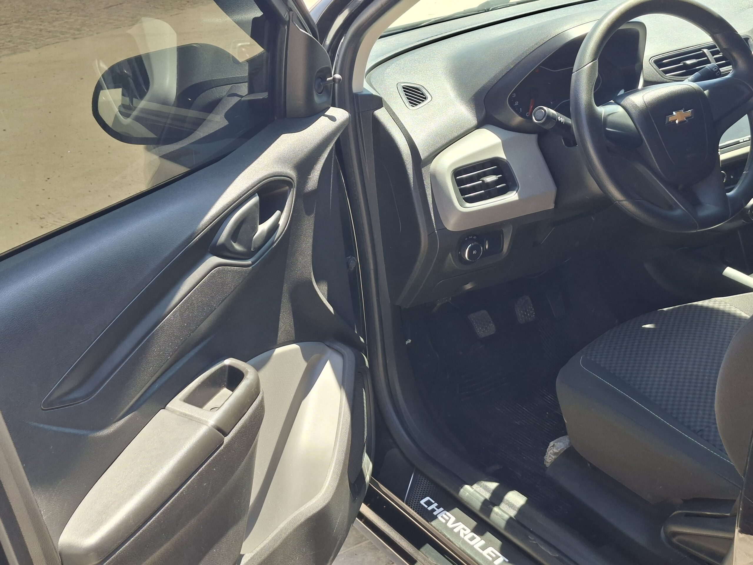 
								CHEVROLET ONIX 1.0 JOY 2019 full									