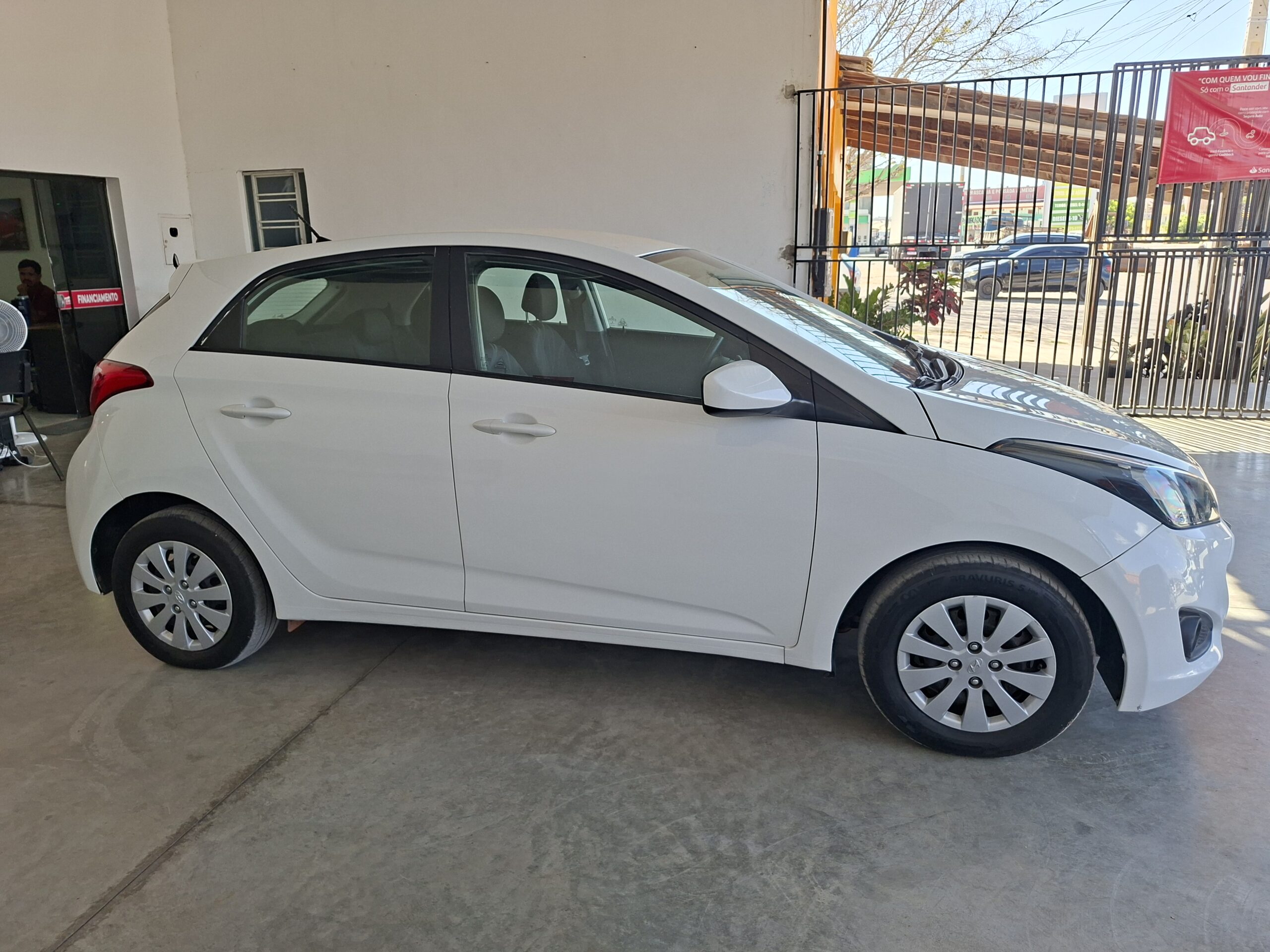 
								HB20 COMFORT 1.0 2014 full									