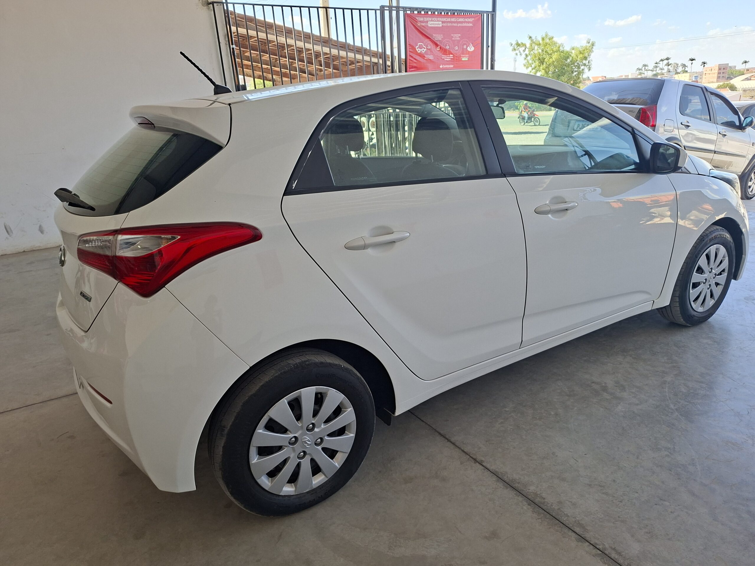 
								HB20 COMFORT 1.0 2014 full									